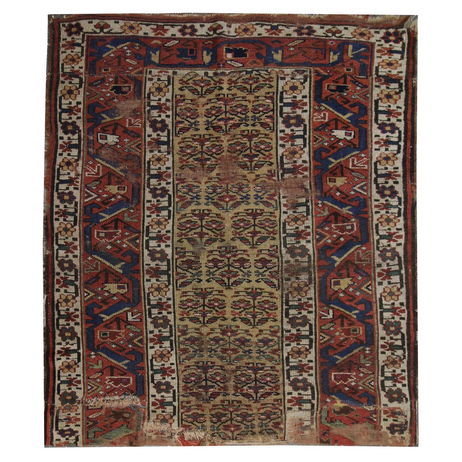 Tapis Shirvan caucasien ancien tissé à la main fragment de zone orientale en vente