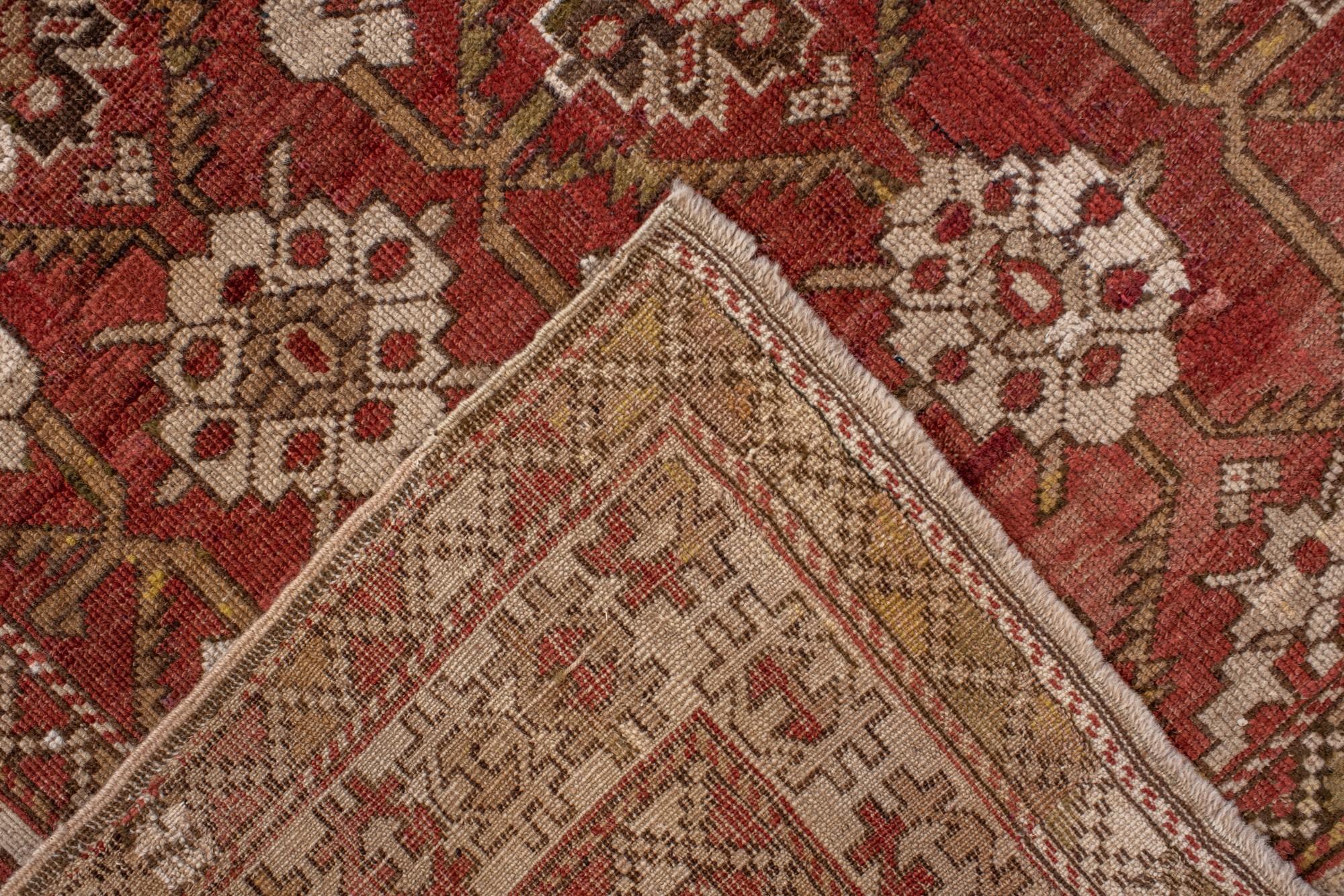 Antiker kaukasischer Schirwan-Teppich mit Gitter- und Rosettenmotiven (20. Jahrhundert) im Angebot