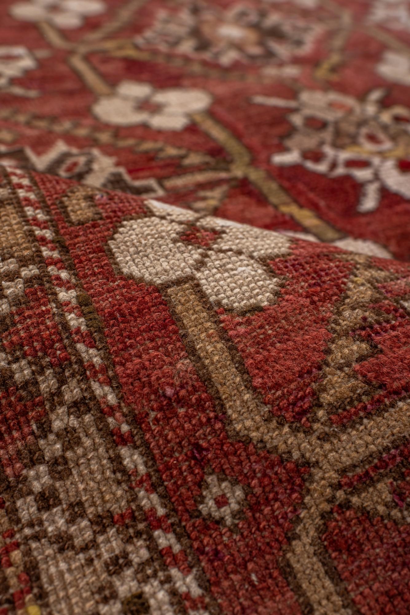 Antiker kaukasischer Schirwan-Teppich mit Gitter- und Rosettenmotiven (Wolle) im Angebot