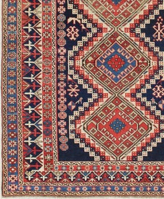 Tappeto antico caucasico Shirvan con disegno tribale e medaglioni 3'11 x 7'1