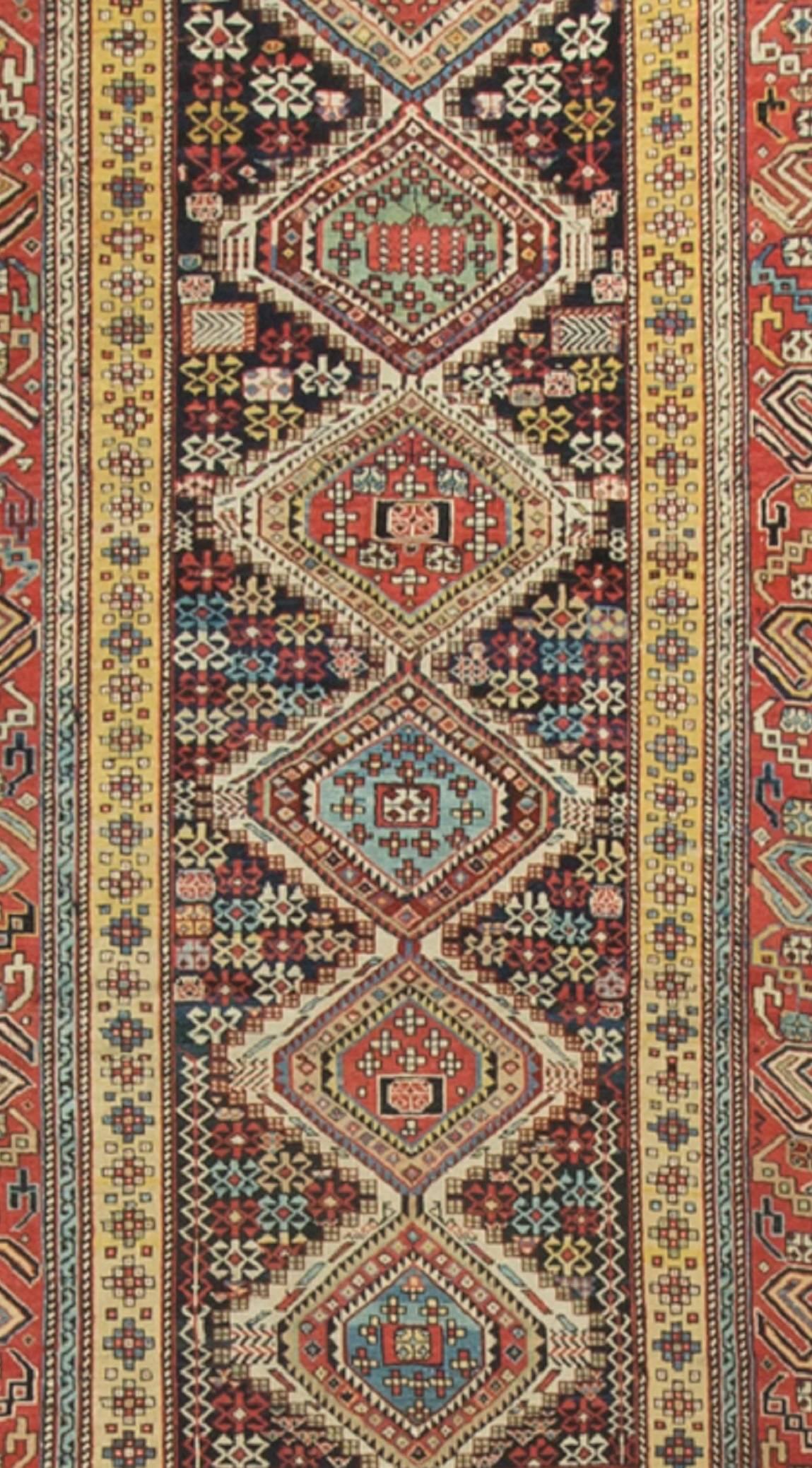 Antiker kaukasischer Schirwan-Läufer, um 1880, 1,82 m x 1,83 m (Kaukasisch) im Angebot