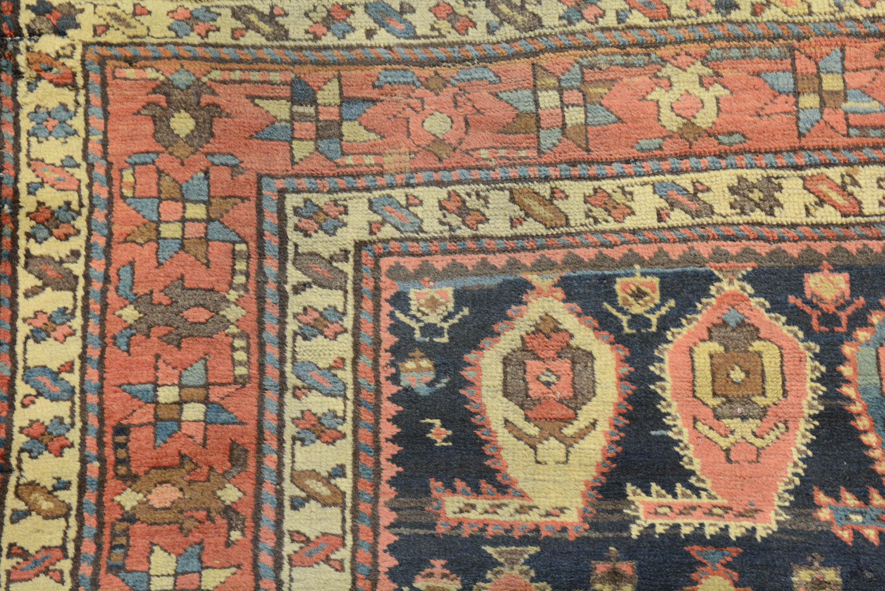 Armeno Antico runner caucasico Shirvan in vendita