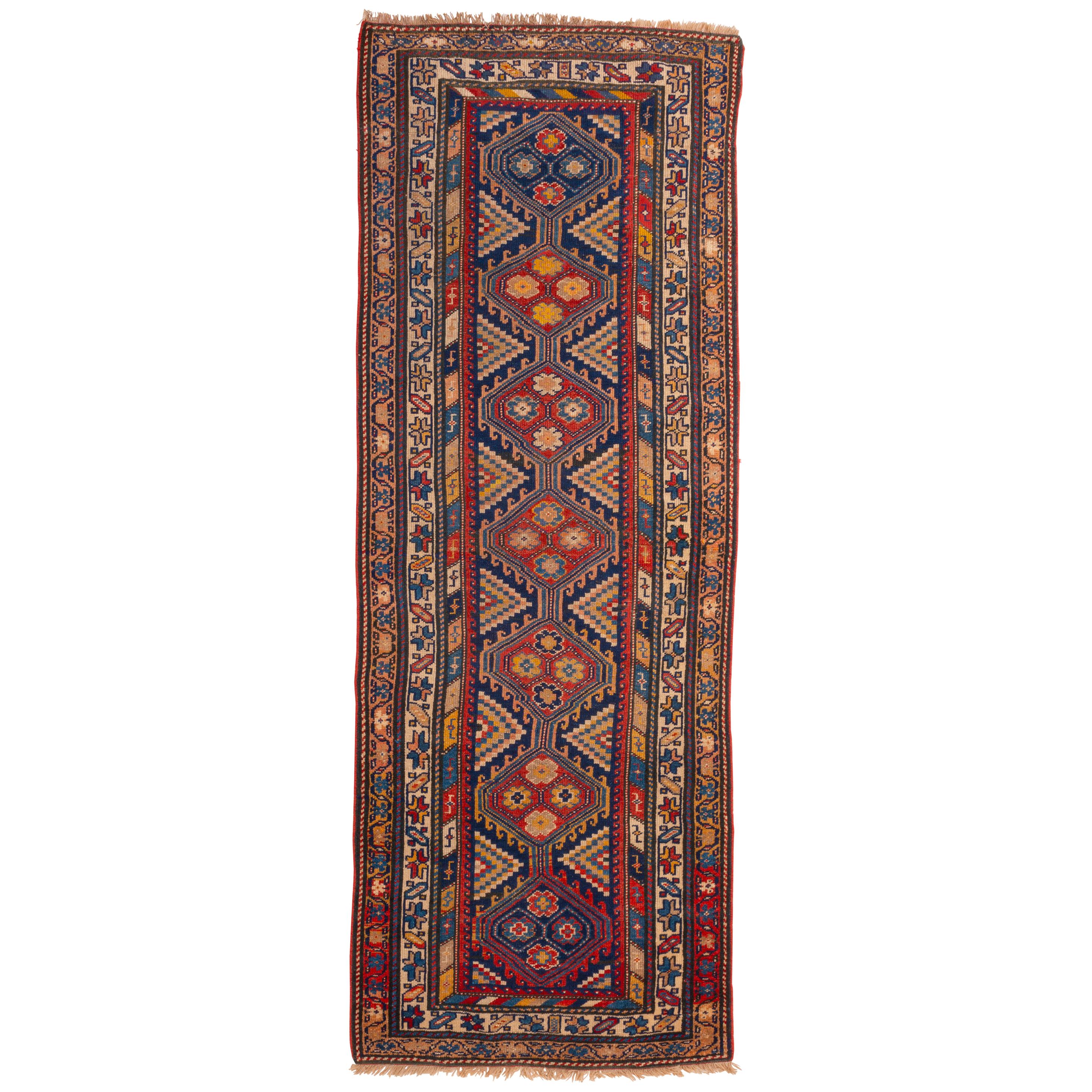 Tapis de couloir Shirvan caucasien ancien