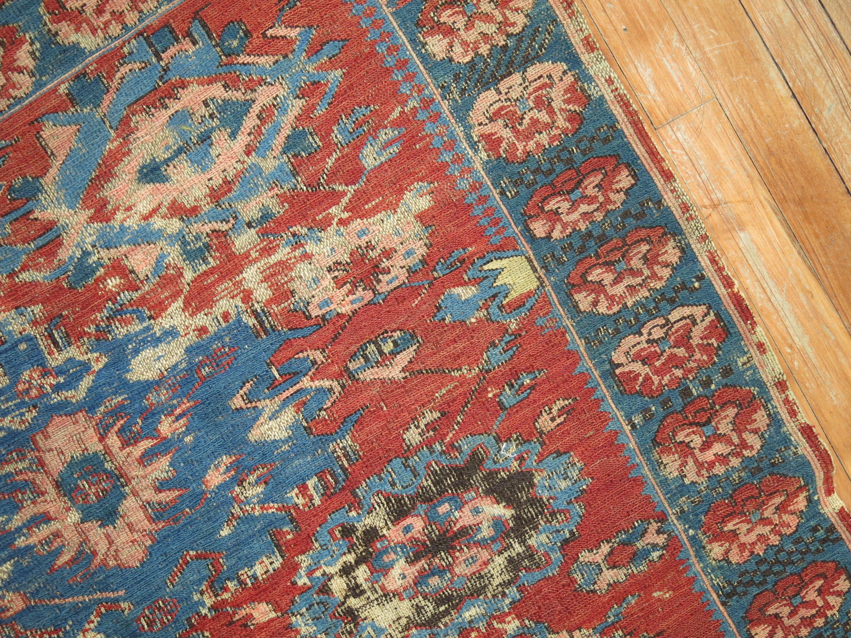Tapis Soumac caucasien ancien Abîmé - En vente à New York, NY