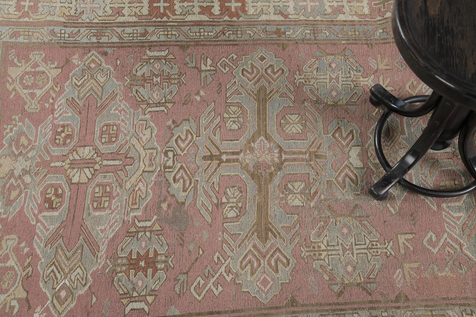 Antiker kaukasischer Soumak-Teppich von Mehraban Teppiche (Russisch) im Angebot