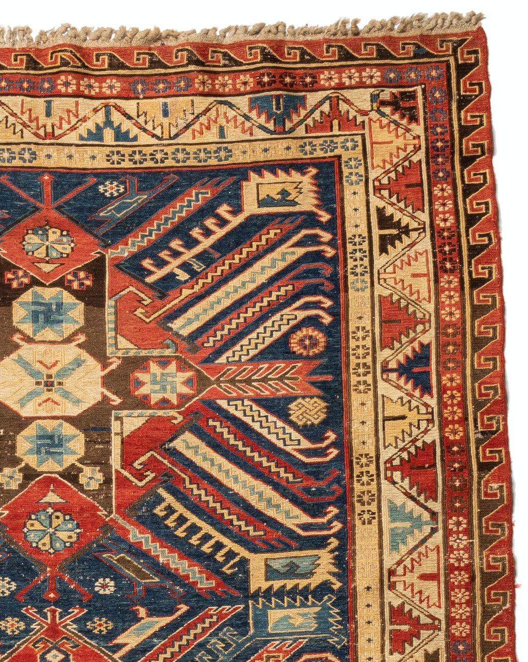 Spätes 19. Jh. Antiker kaukasischer Rot-Blau-Gold-Stammes-Sumak-Teppich (Kaukasisch) im Angebot