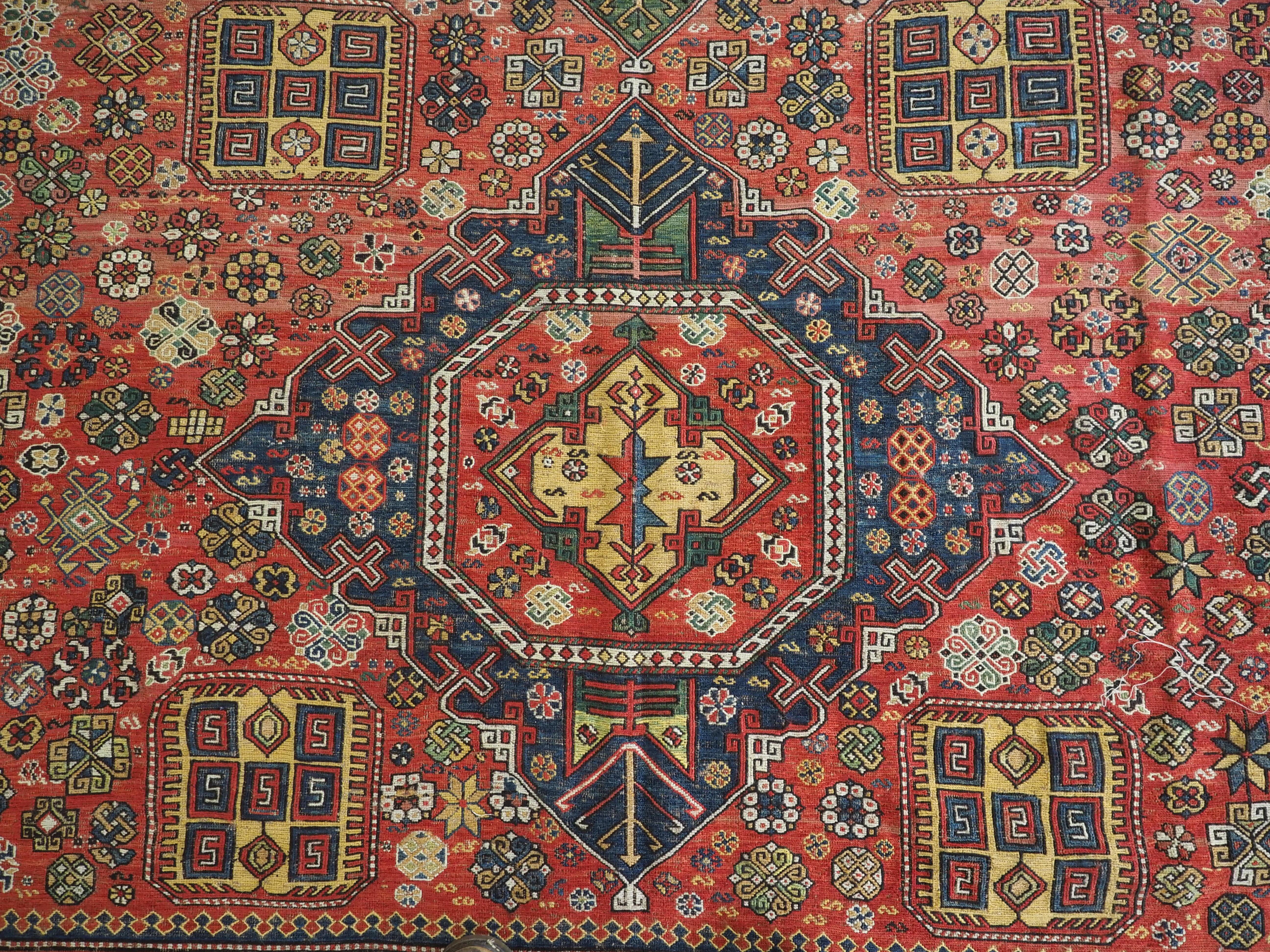 Antique Caucasian soumak carpet of three medallion design, 1870 or earlier For Sale 5