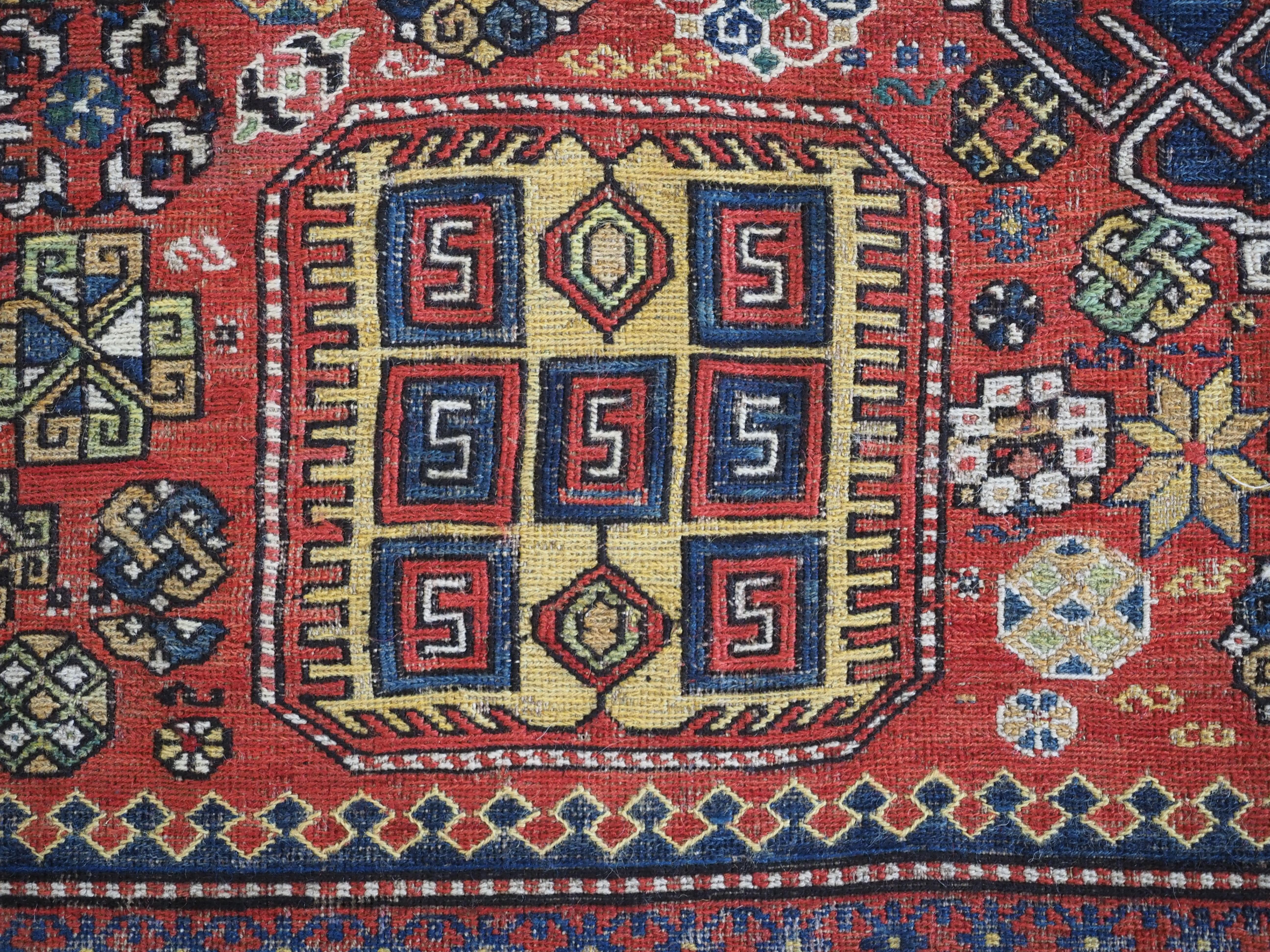 Antique Caucasian soumak carpet of three medallion design, 1870 or earlier For Sale 7
