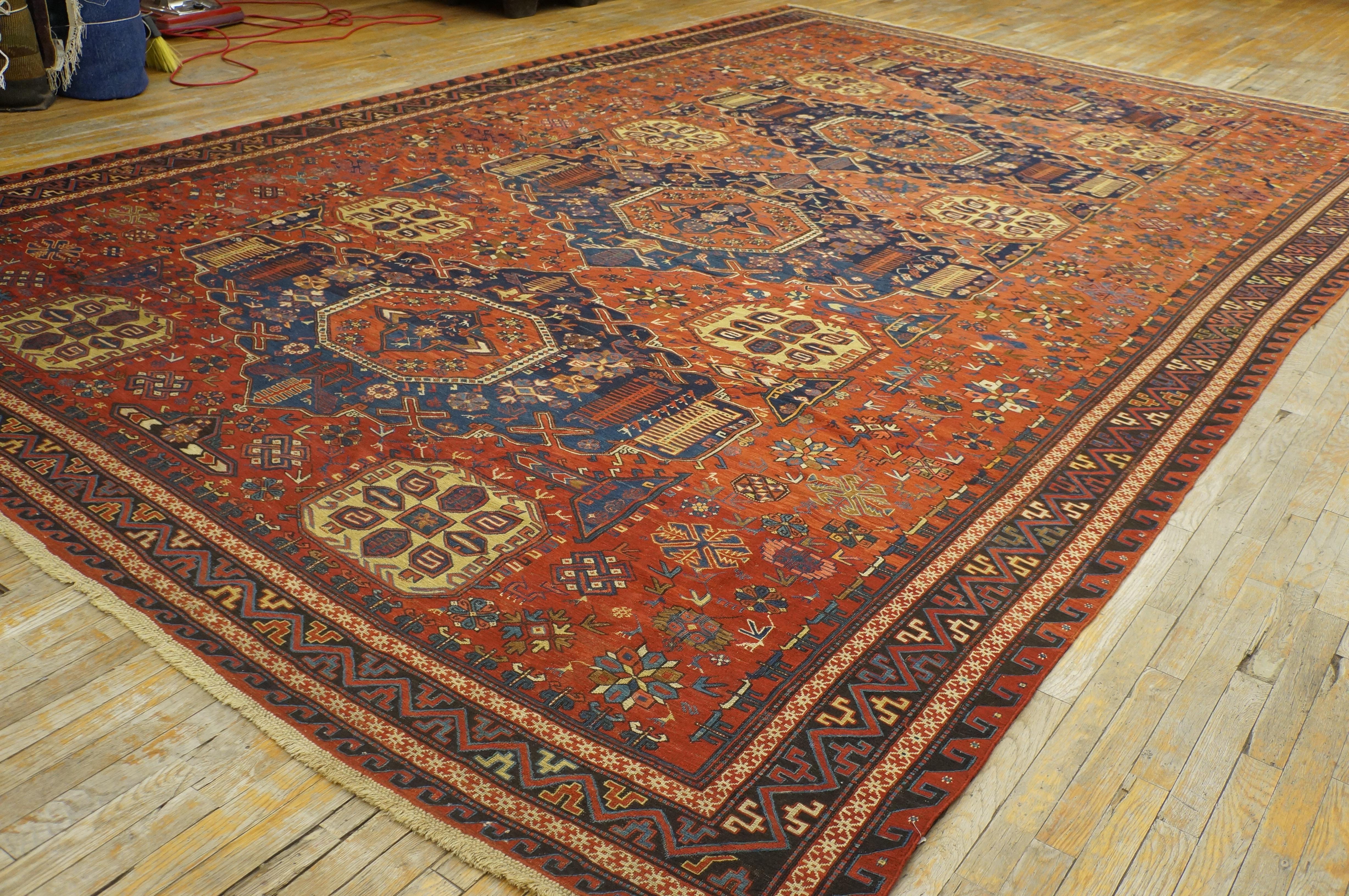 Hand-Woven 19th Century Caucasian Sumak Carpet ( 11'2