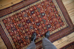 Tapis carré ancien du Caucase