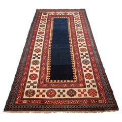 Alfombra larga Talish antigua caucásica con campo azul índigo desgastado