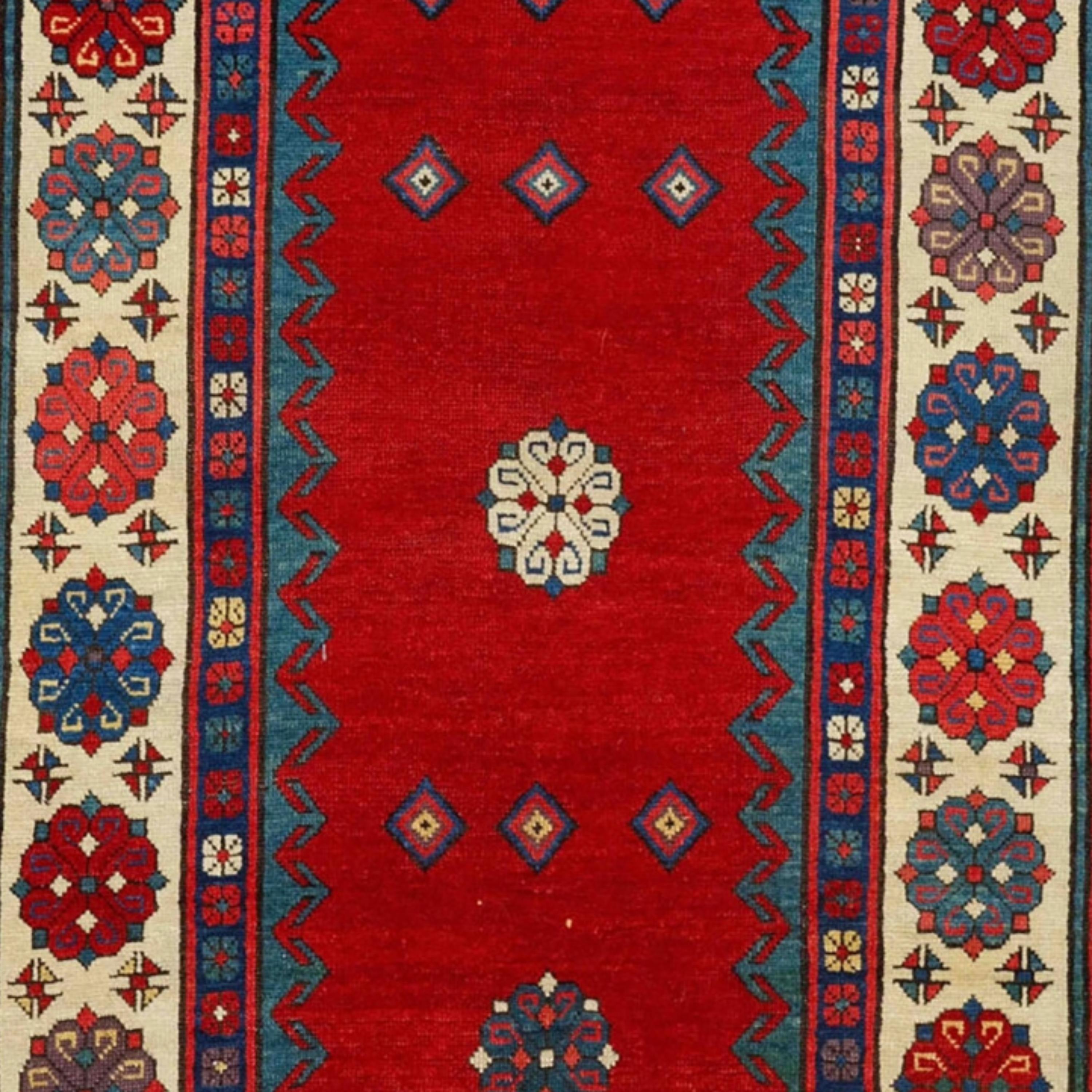 Antique Caucasian Talish Rug - 19th Century South East Caucasus Rug, Antique Rug In Good Condition For Sale In Sultanahmet, 34