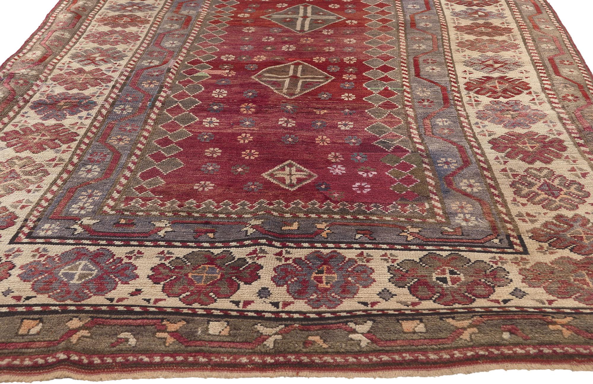Antiker kaukasischer Kurdischer Teppich aus Kurden, Nomaden-Charm auf Boho-Chic (Russisch) im Angebot