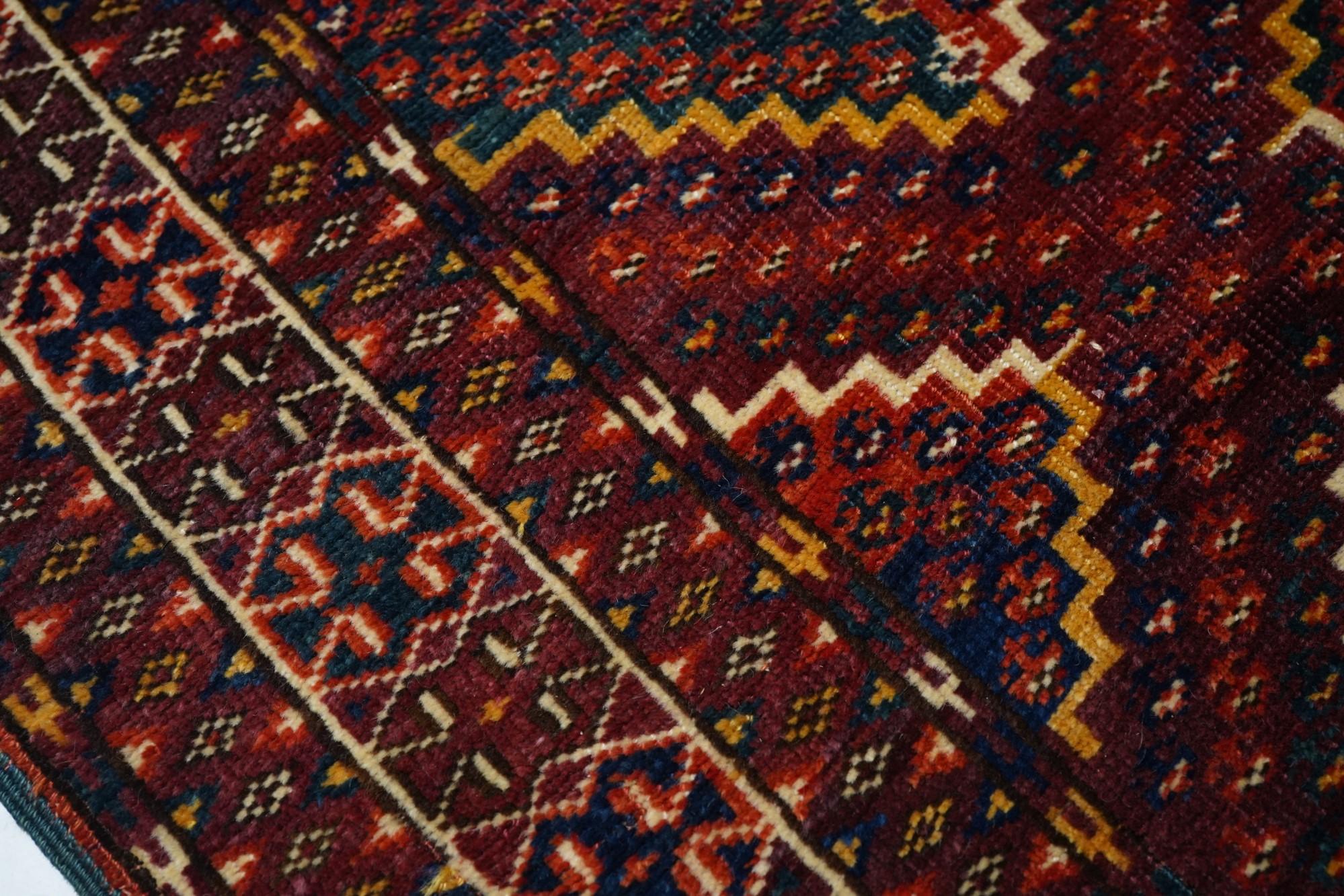 Late 19th Century Antique Caucasian Yamud Rug For Sale