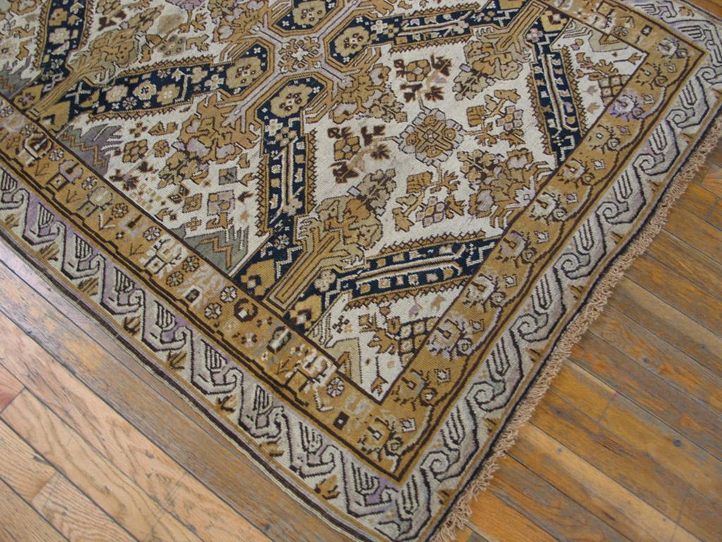 Hand-Knotted Early 20th Century Caucasian Zeychor Carpet ( 3'9