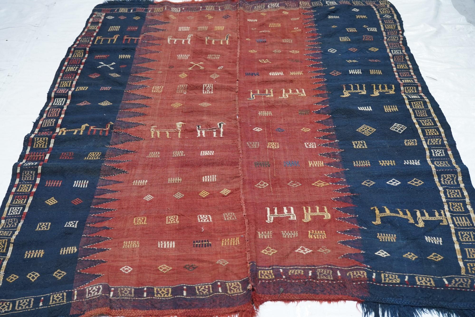 Lana Tappeto antico Caucaso Verheh Kilim 5'4'' x 6'11'' in vendita
