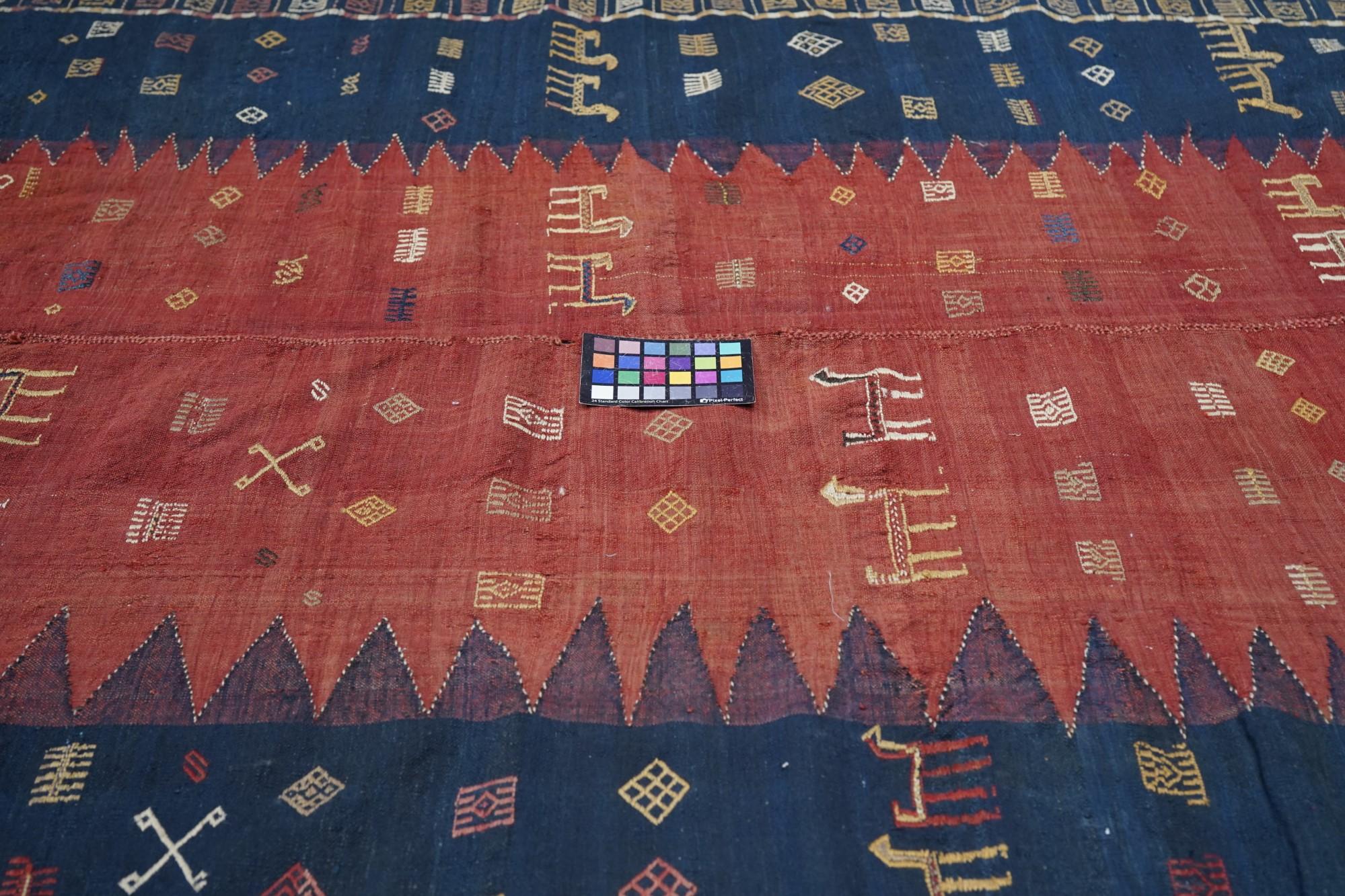 Tappeto antico Caucaso Verheh Kilim 5'4'' x 6'11'' in vendita 2