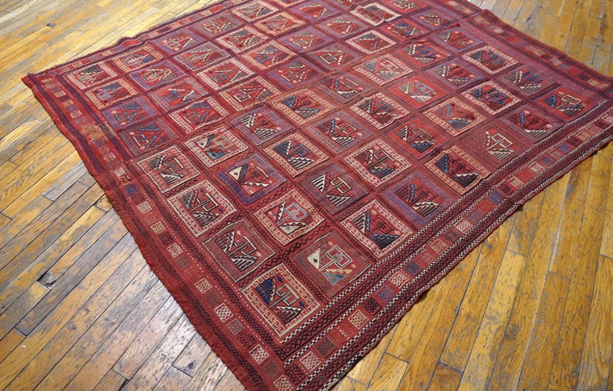 Antique Caucasus Veneh rug. Size: 5'8