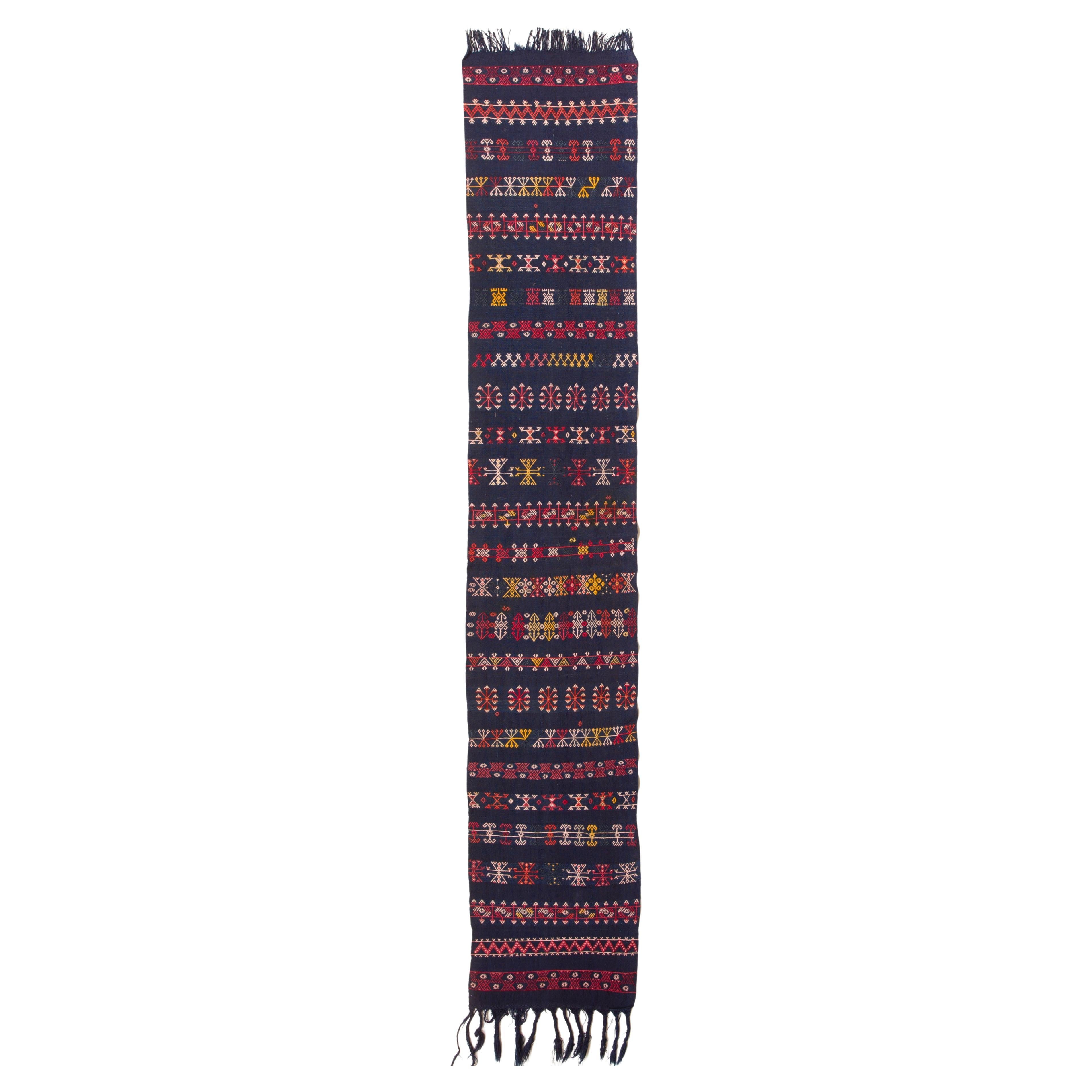 Antiker Kaukasus Verneh Läufer Kilim Teppich, Alter Kaukasischer Verne Teppich im Angebot