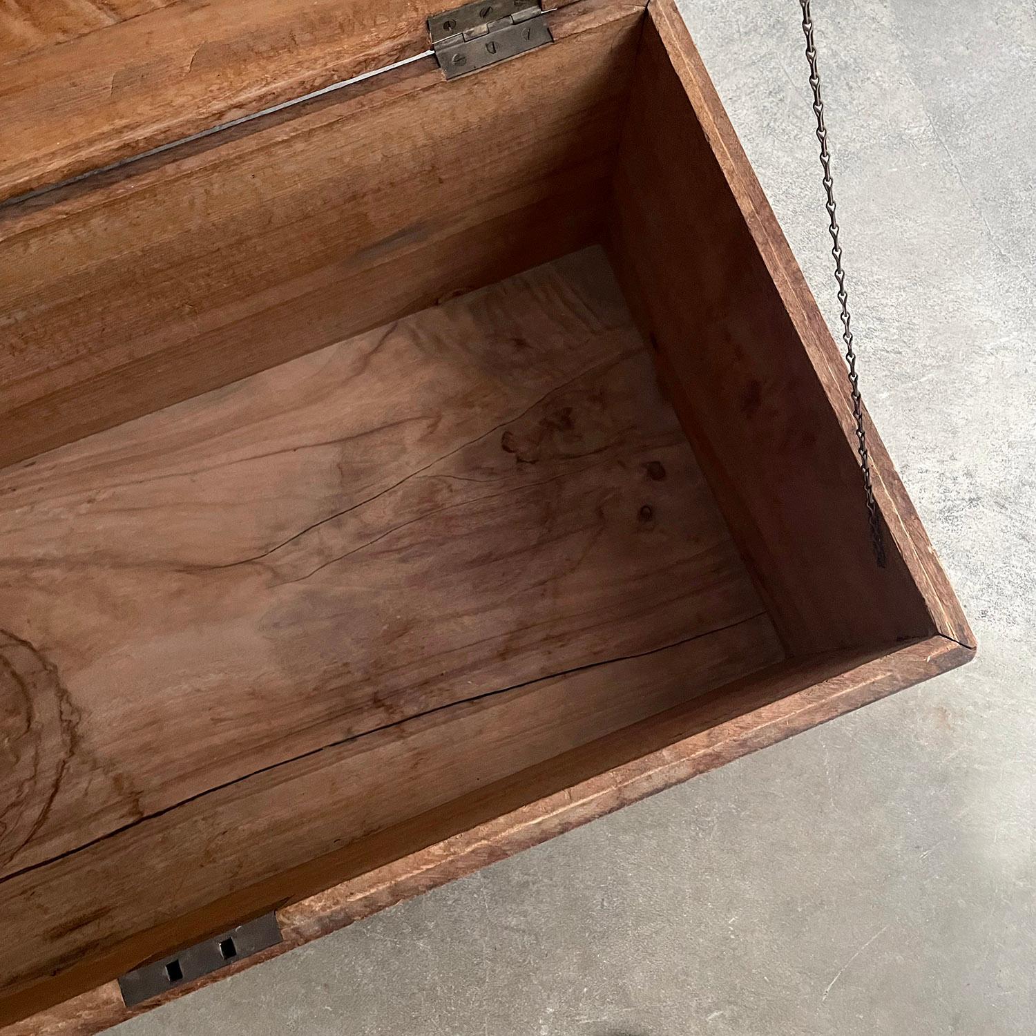 Antique Cedar Wood Storage Bench Chest For Sale 33