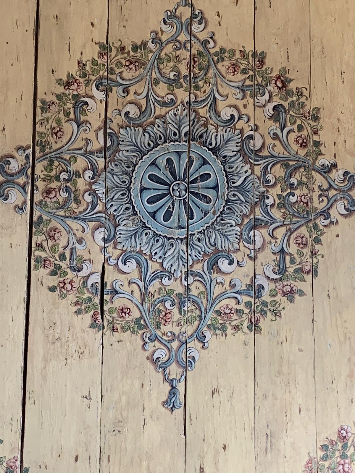 Antique ceiling painted on wooden boards, lacquered and painted with a Baroque design with classic and floral motifs, painted and composed at the beginning of the 18th century for the prestigious ballroom of a villa in Italy, from Central Italy,
