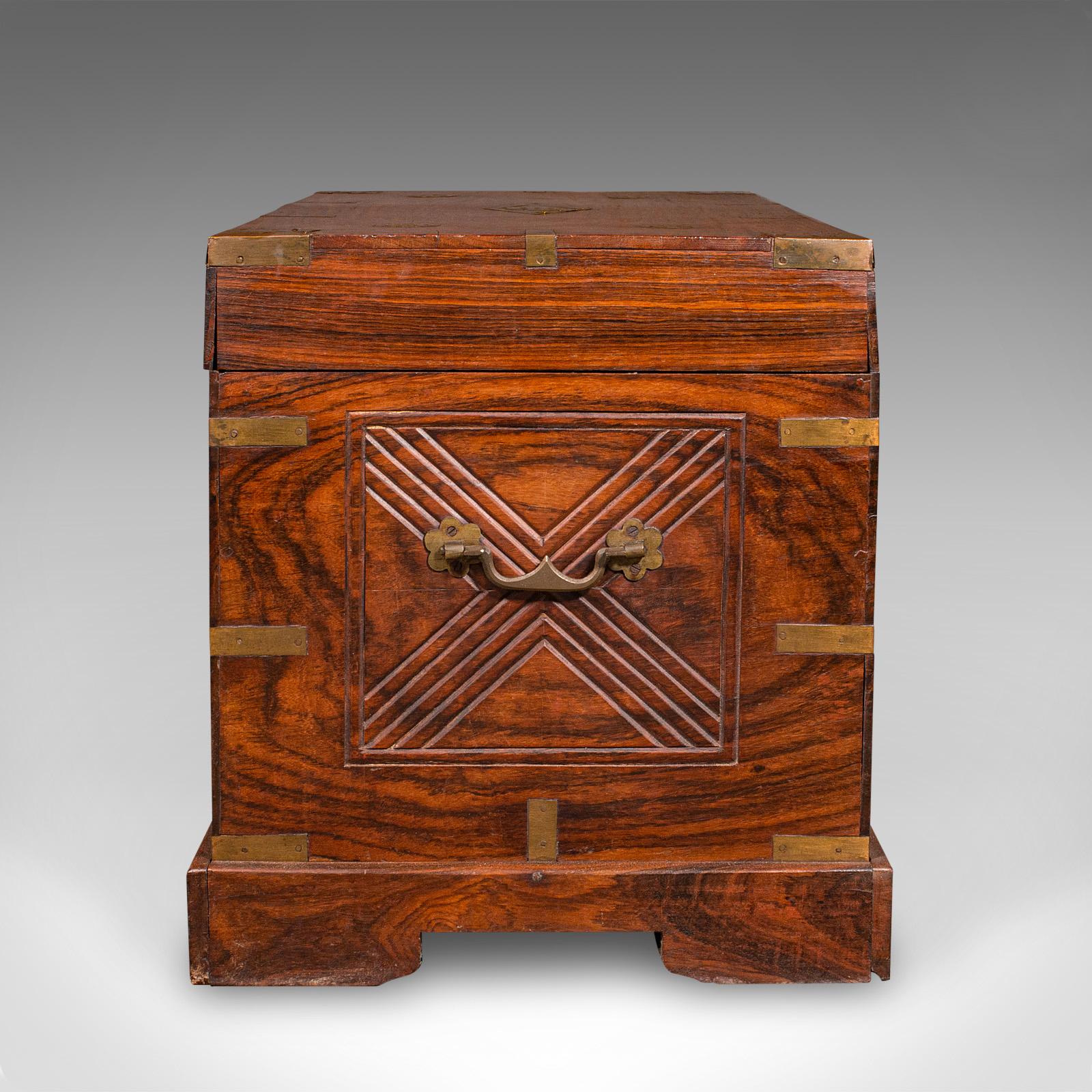 Antike Celebration Chest, Indisch, Teak, Messing, Truhe, Couchtisch, Viktorianisch im Angebot 2