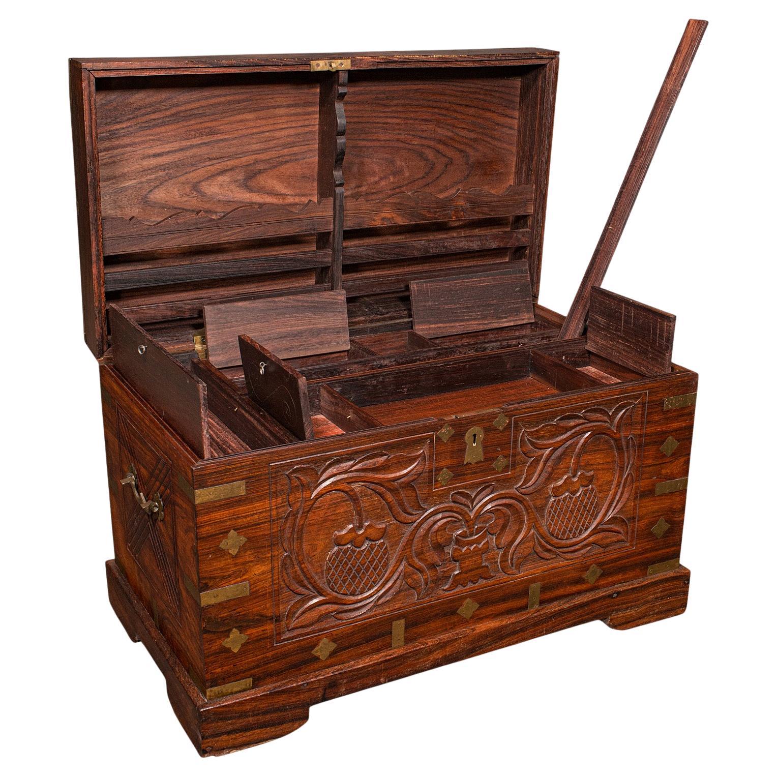 Antike Celebration Chest, Indisch, Teak, Messing, Truhe, Couchtisch, Viktorianisch im Angebot
