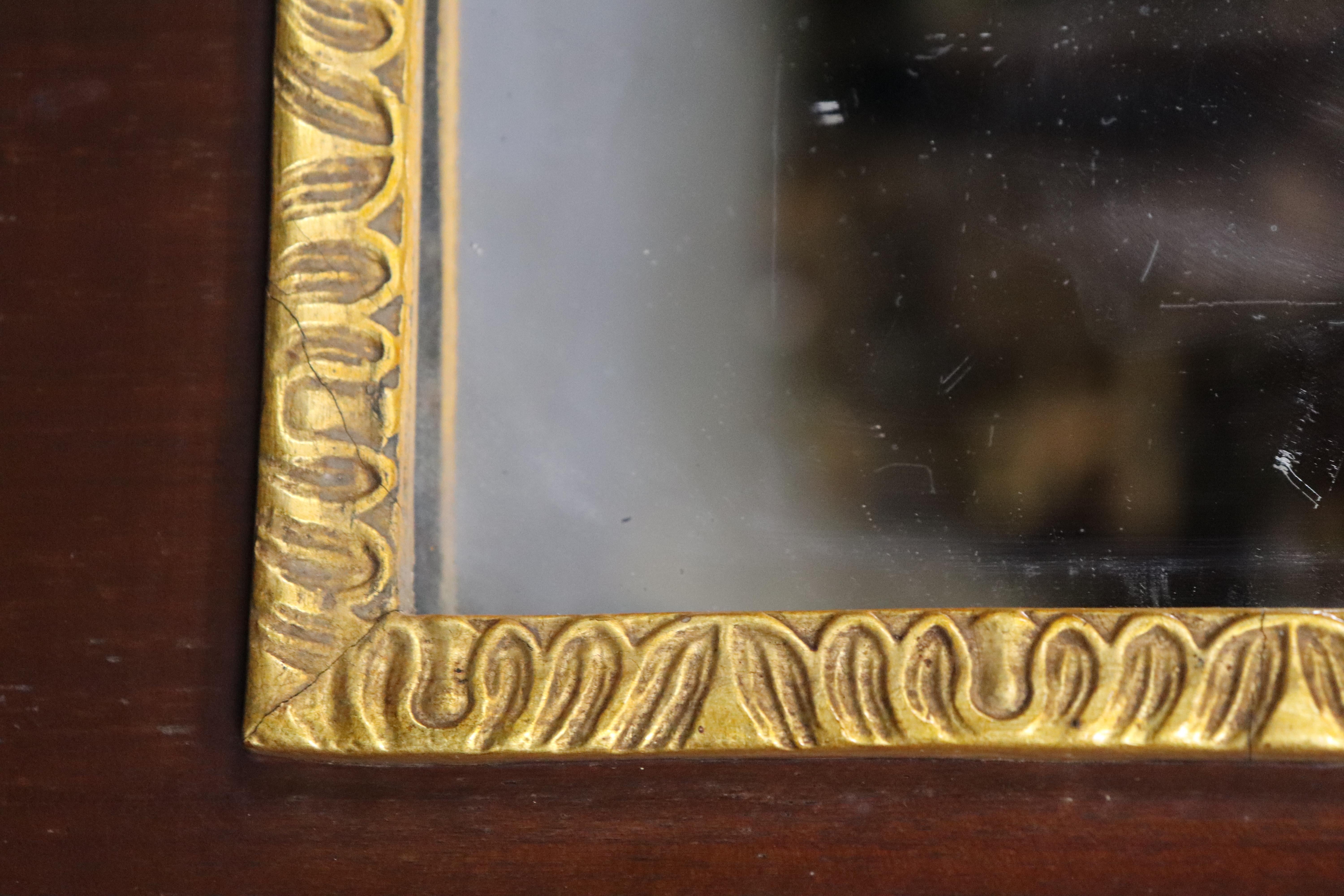 Antique miroir mural fédéral américain du centenaire, sculpté d'un aigle et en acajou doré en vente 9