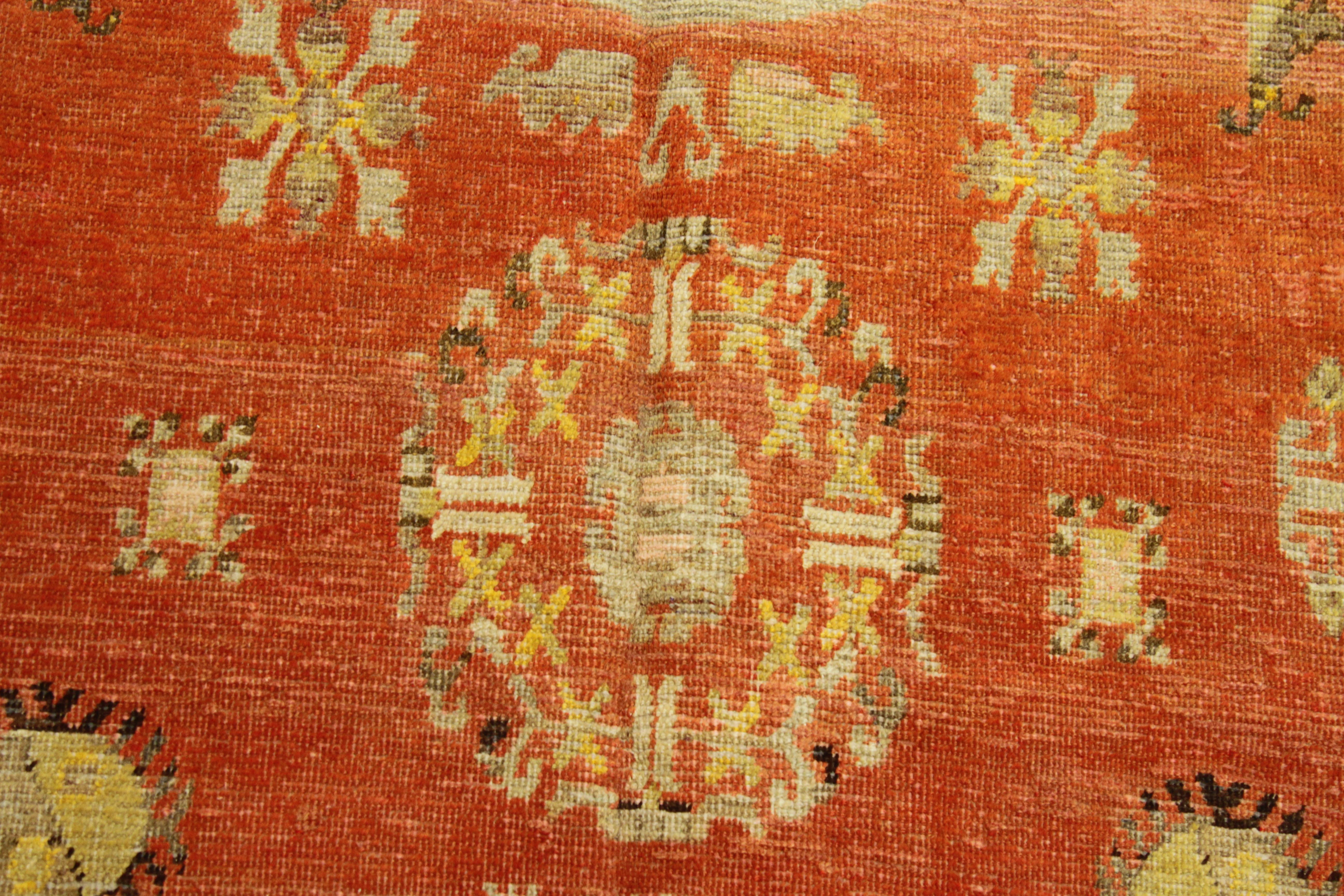 Ancien tapis d'Asie centrale Khotan Design/One avec champ géométrique, vers 1920 en vente 3