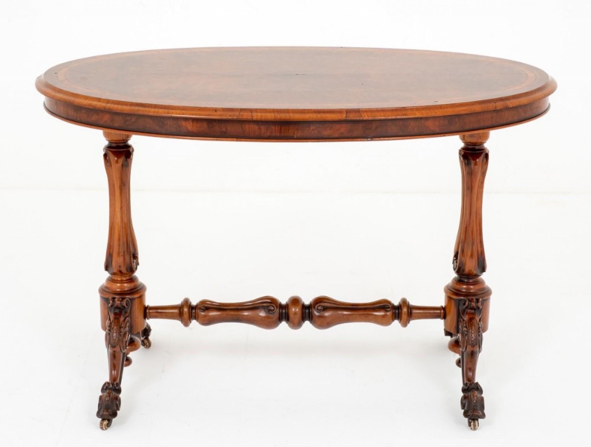Antique Centre Table - Victorian Walnut 1860 In Good Condition For Sale In Potters Bar, GB