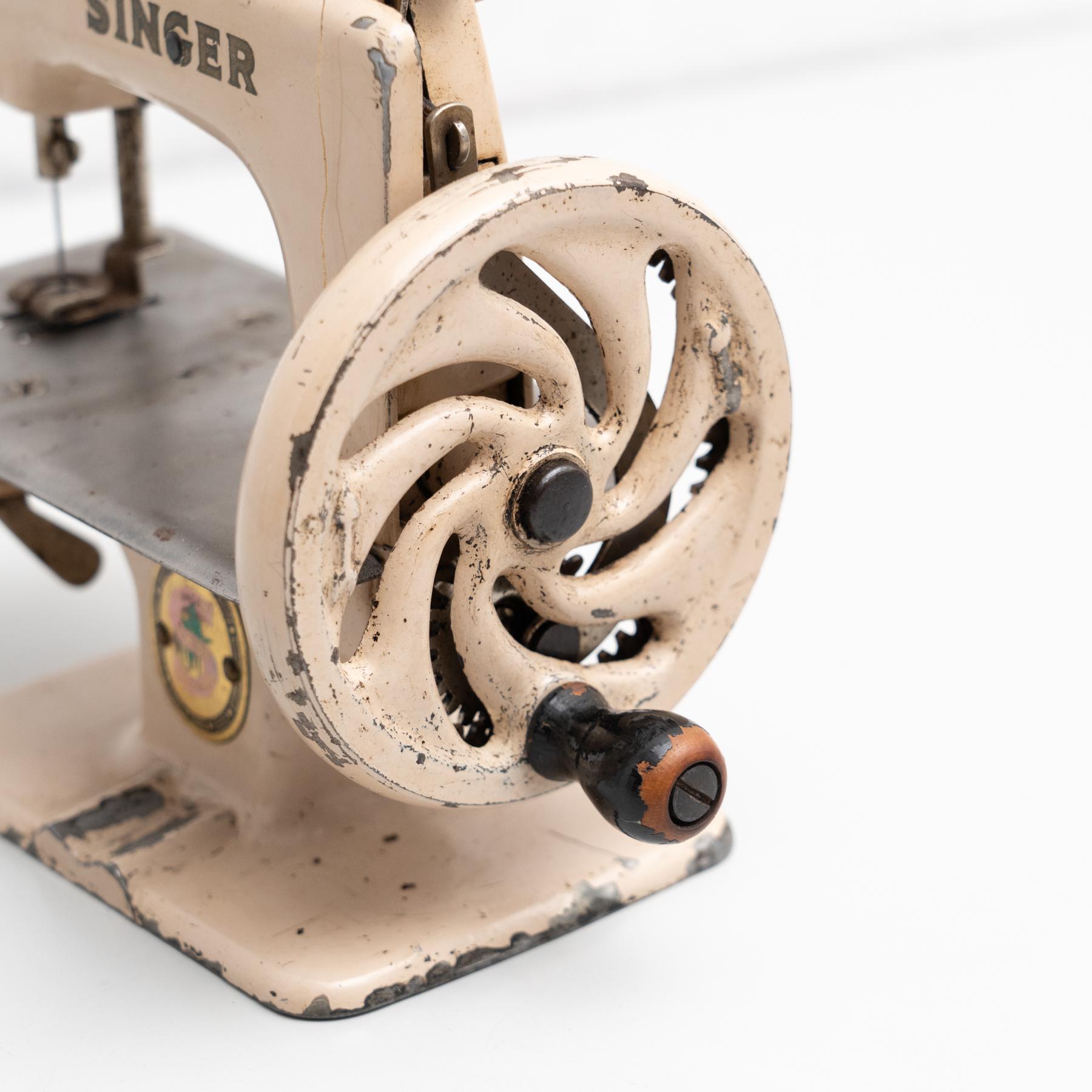 Antique Century Traditional Toy Singer Sewing Machine Reproduction, circa 1950 For Sale 5