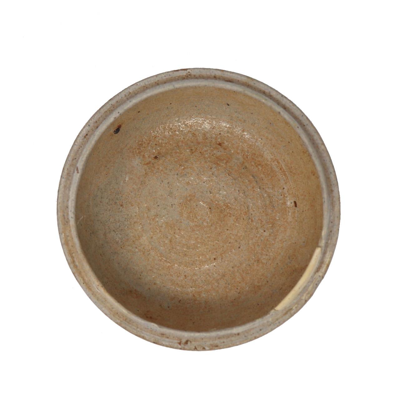 Antique ceramic covered box from the Sawankhalok kilns, Thailand For Sale 1