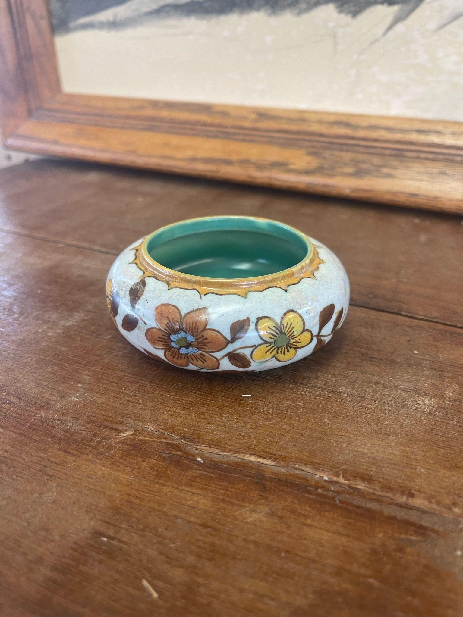 Early 20th Century Antique Ceramic Hand Painted Bowl Imported From Holland. Circ 1903 For Sale