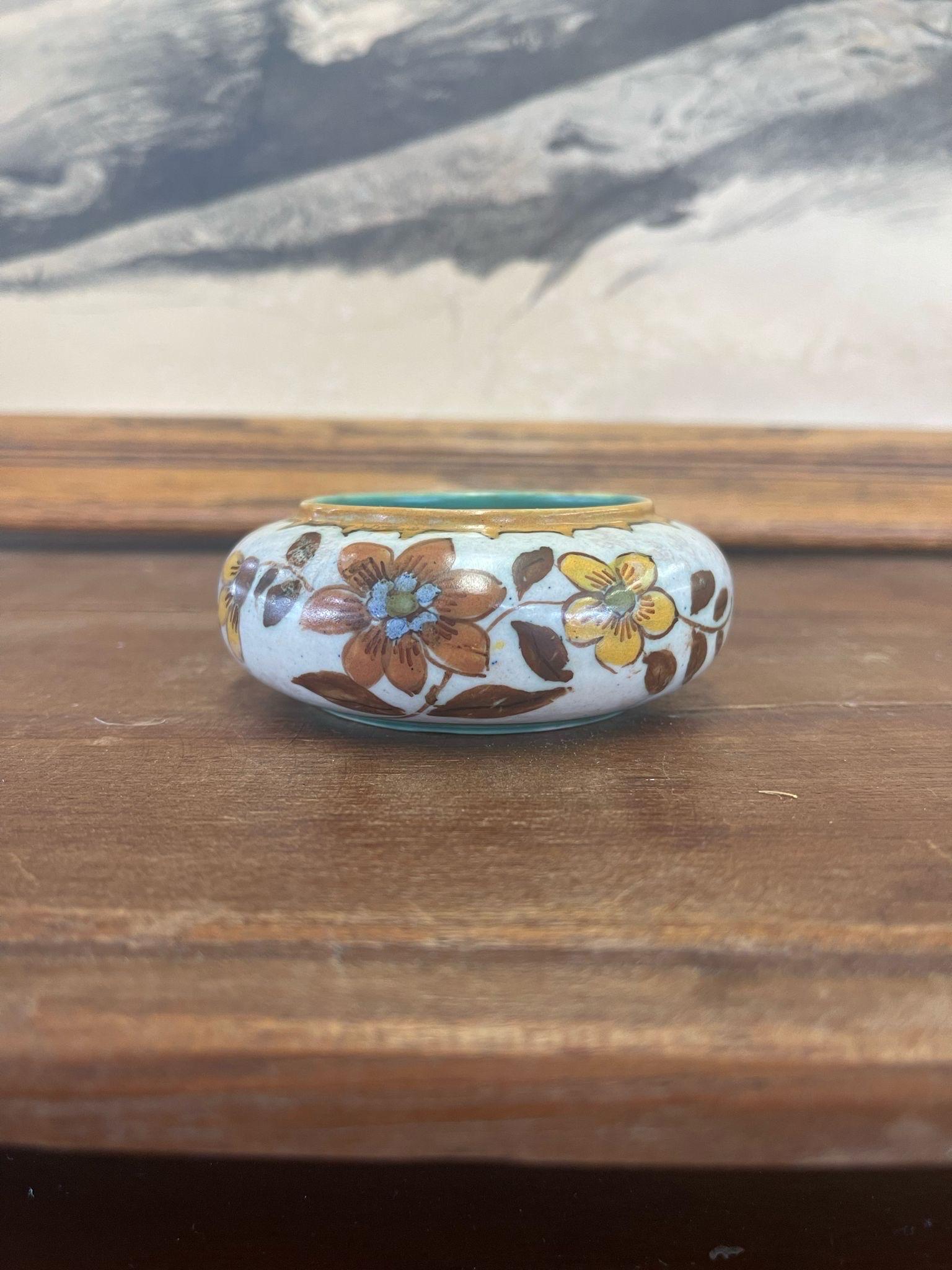 Antique Ceramic Hand Painted Bowl Imported From Holland. Circ 1903 For Sale 1