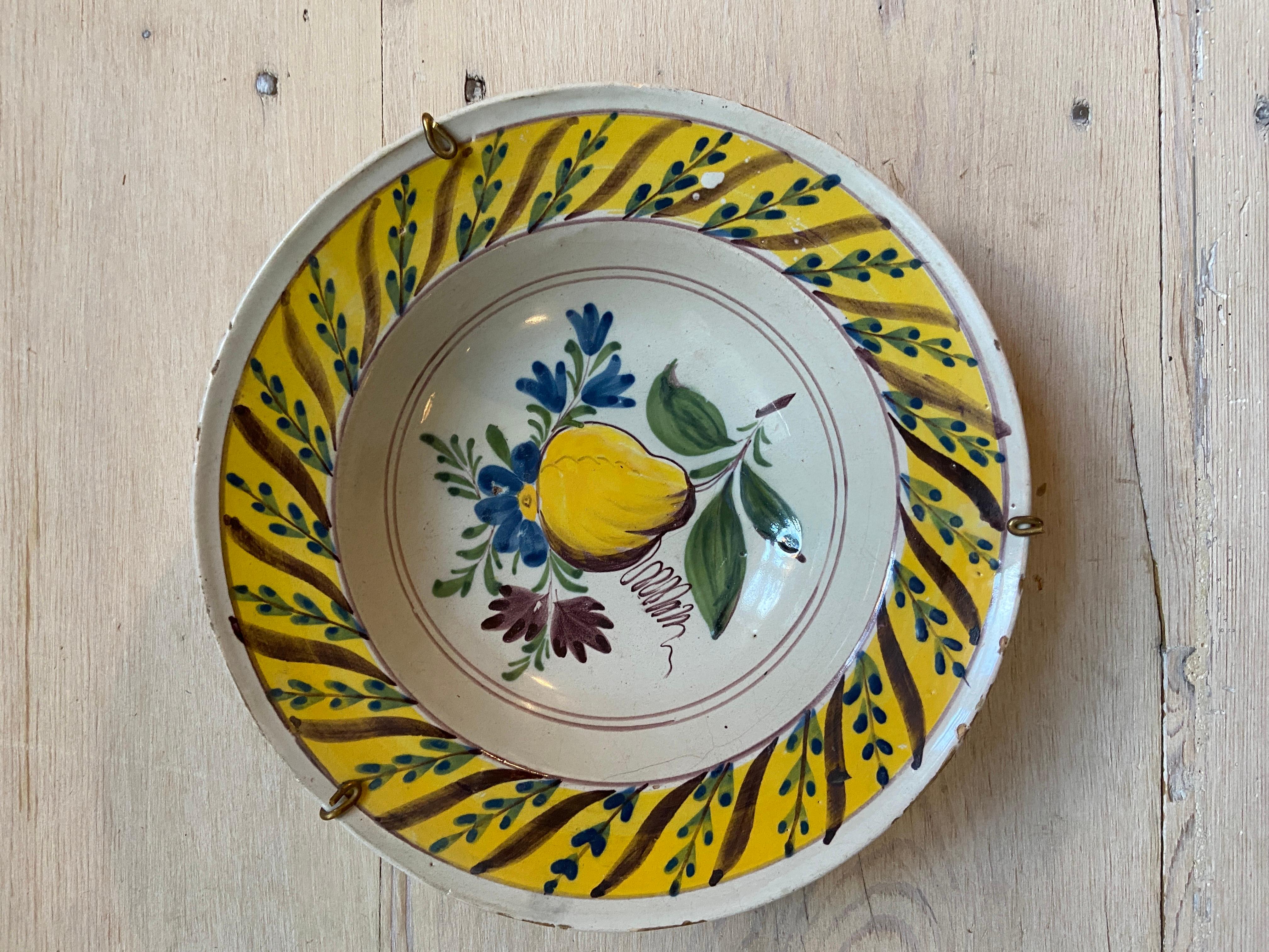 Antique Ceramic Hanging Plate with Yellow Decorations, Germany, 1820s In Good Condition For Sale In Copenhagen K, DK