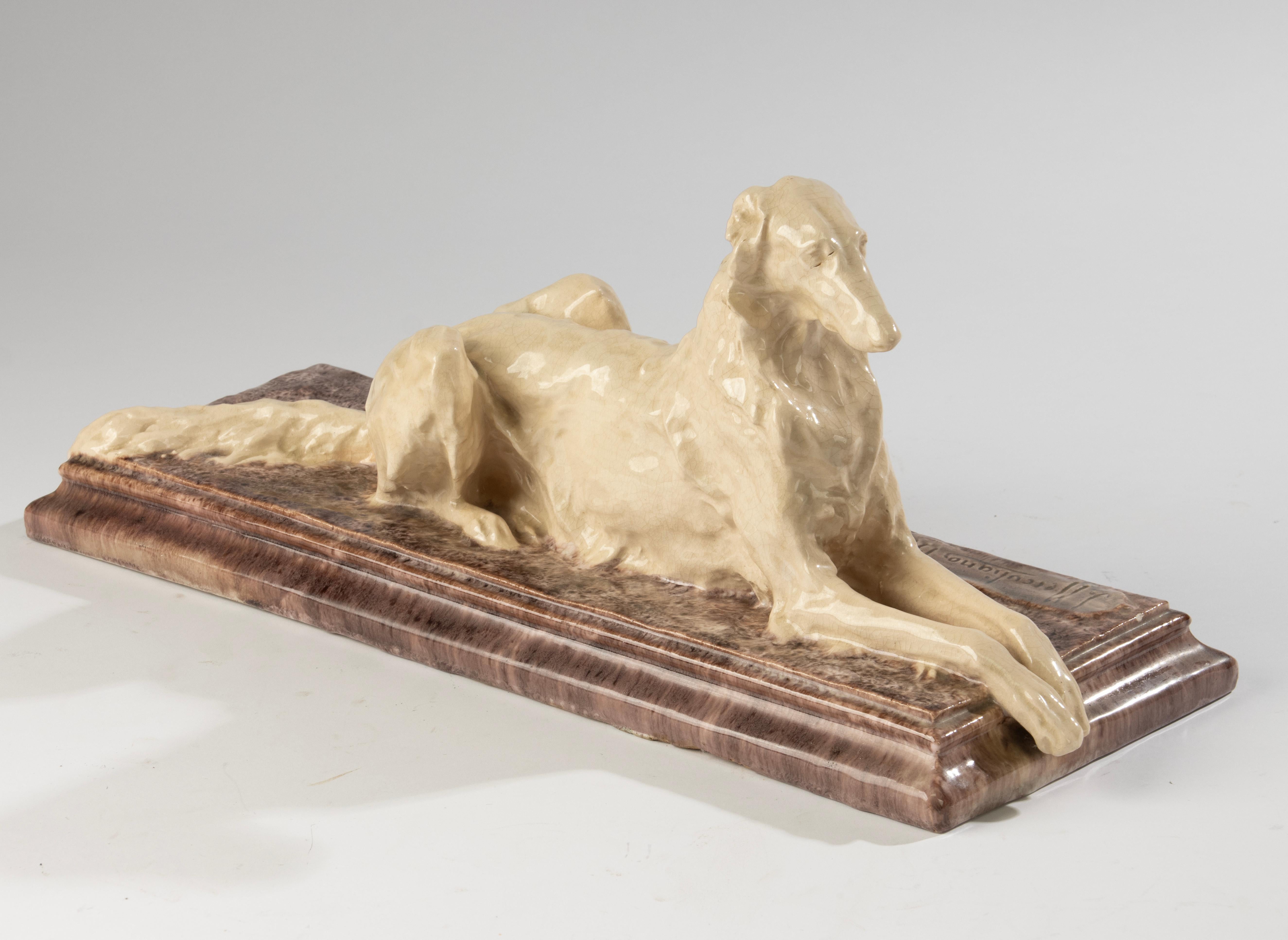 Escultura de cerámica antigua de un perro Borzoi - Jacques Merculiano en venta 2