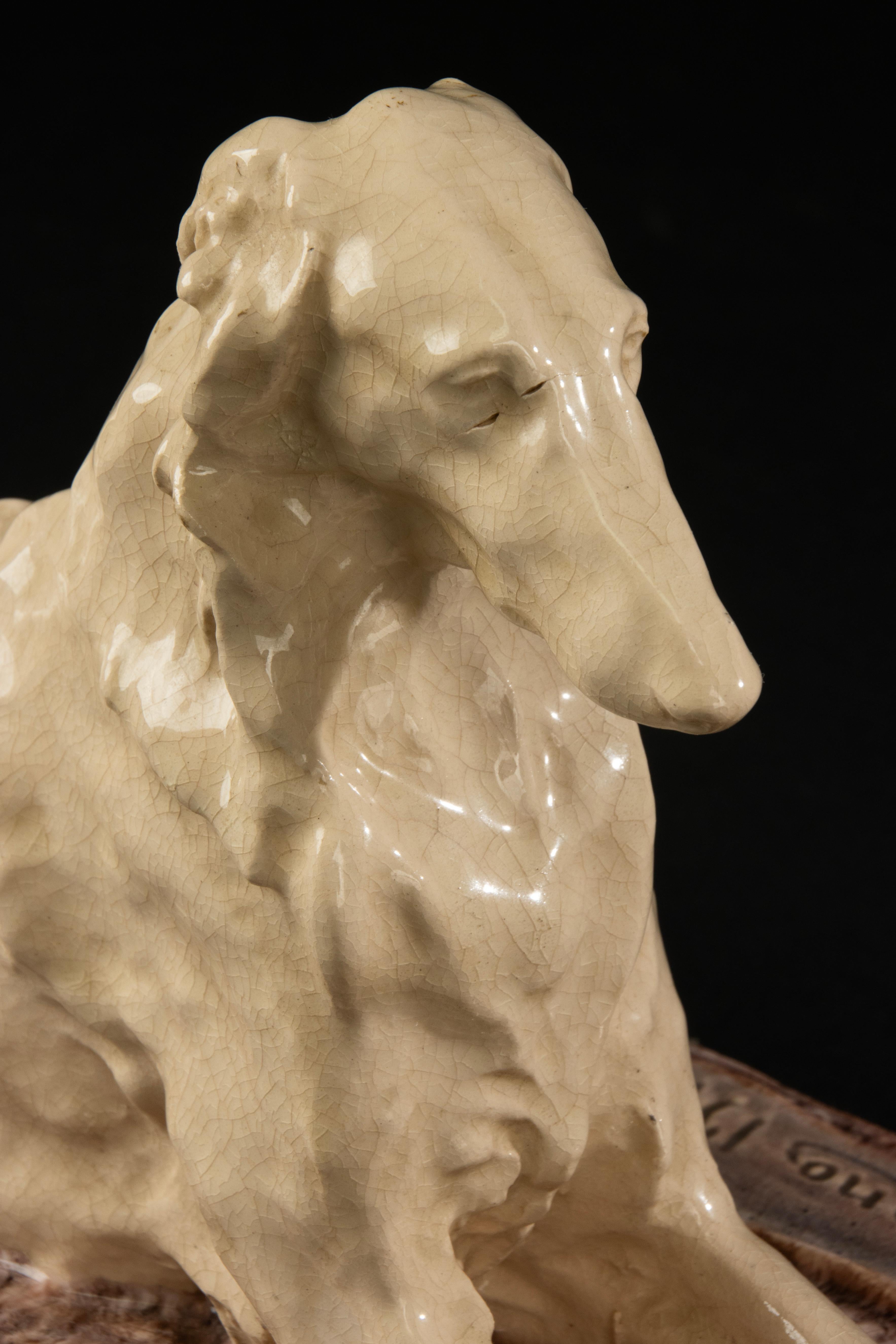 Escultura de cerámica antigua de un perro Borzoi - Jacques Merculiano en venta 3