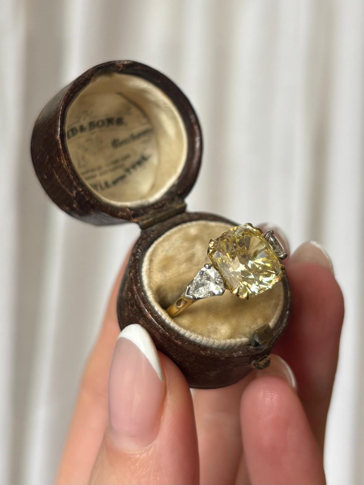 Antique Certified 4.97ct Fancy Light Yellow Old Cushion Cut Diamond Ring In Excellent Condition For Sale In London, GB