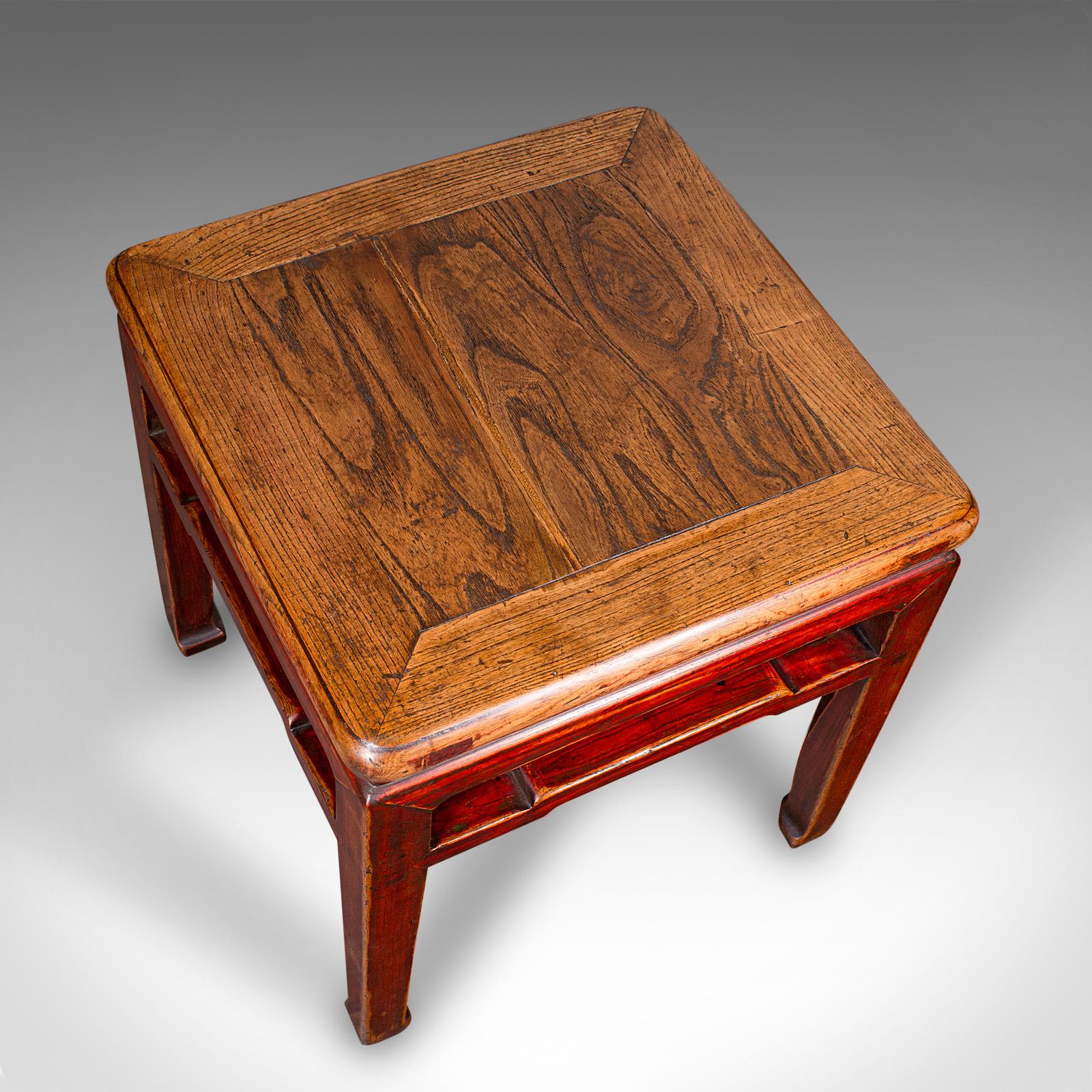 Début du 20ème siècle Table Chabudai japonaise ancienne, en orme, thé, agenouillée, Meiji, victorienne, vers 1900 en vente