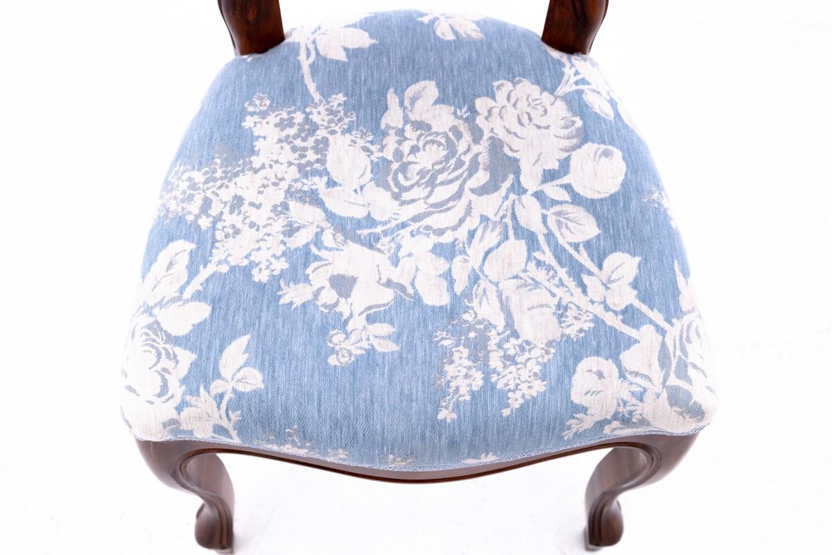Noyer Chaise ancienne d'environ 1900, Europe du Nord. en vente
