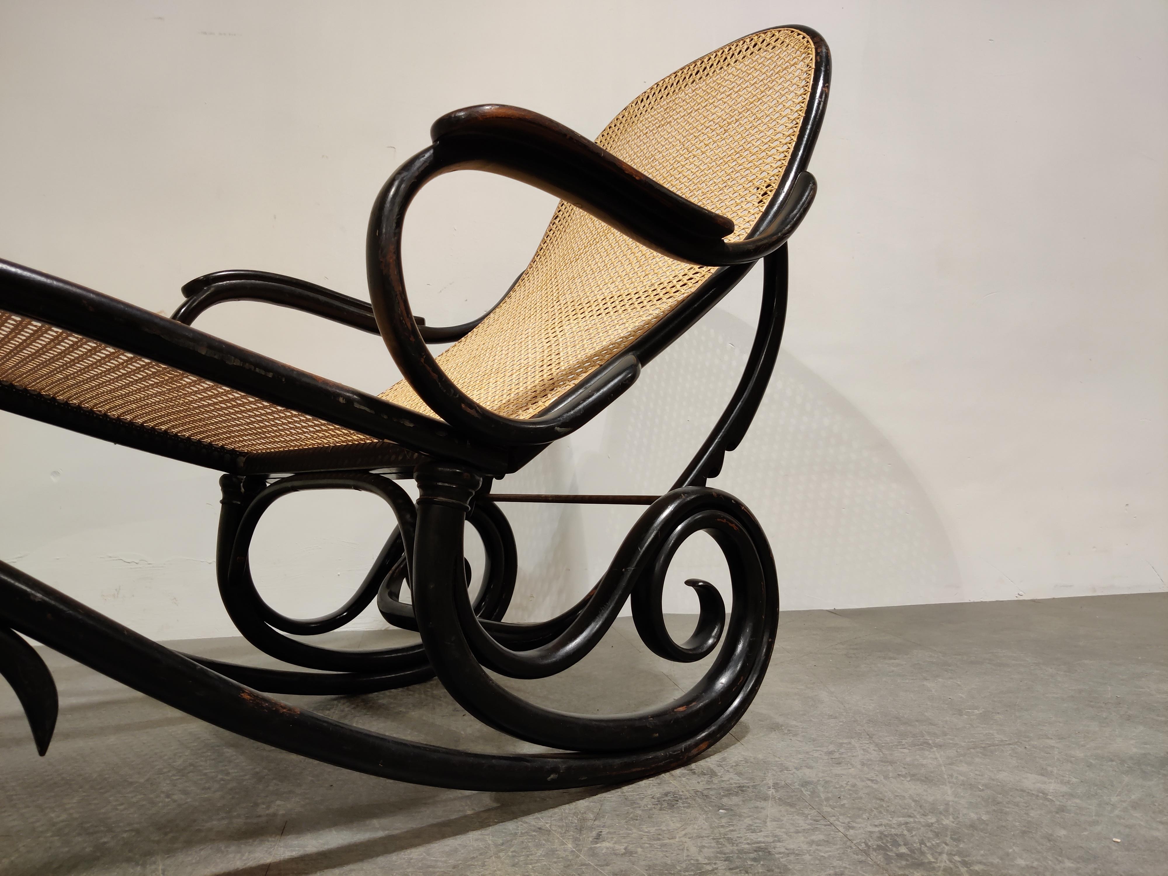Cane Antique Chaise Longue by Michael Thonet for Thonet Model 9702, 1920s