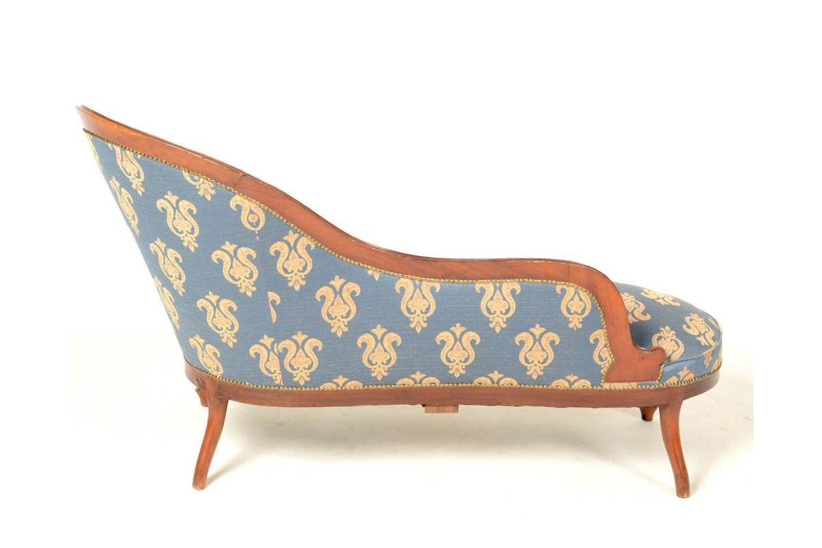 Antique chaise lounge, France circa 1910 years
Very good condition.
Wood: mahogany
For an extra fee you can replace with a new upholstery.