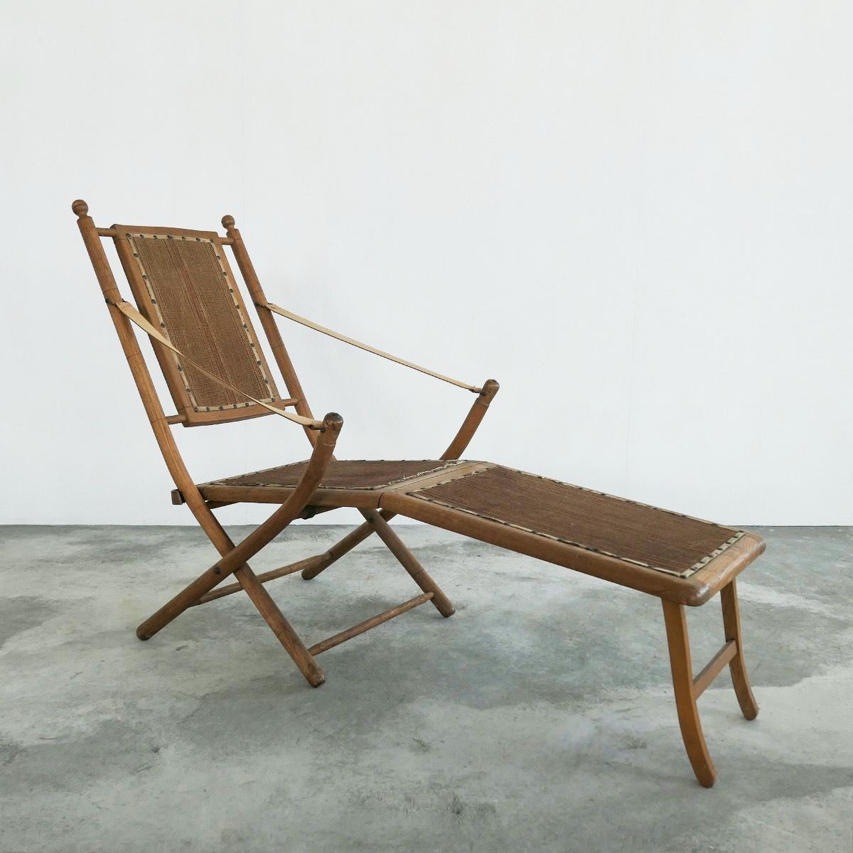 Unknown Antique Chaise Longue or Deck Chair in Oak For Sale
