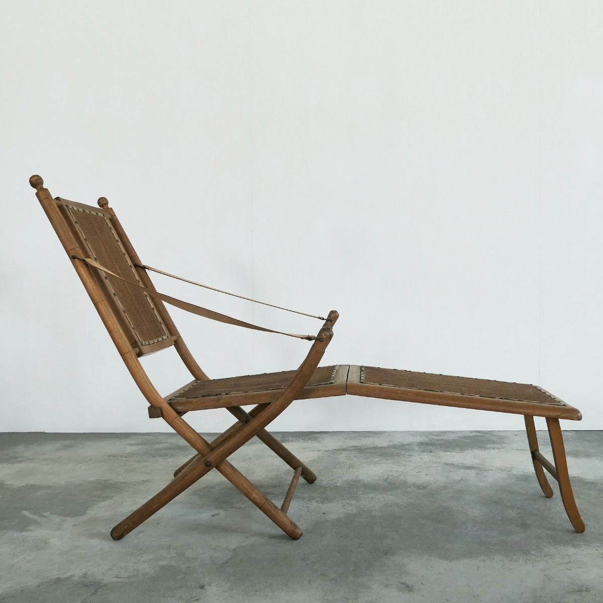20th Century Antique Chaise Longue or Deck Chair in Oak For Sale