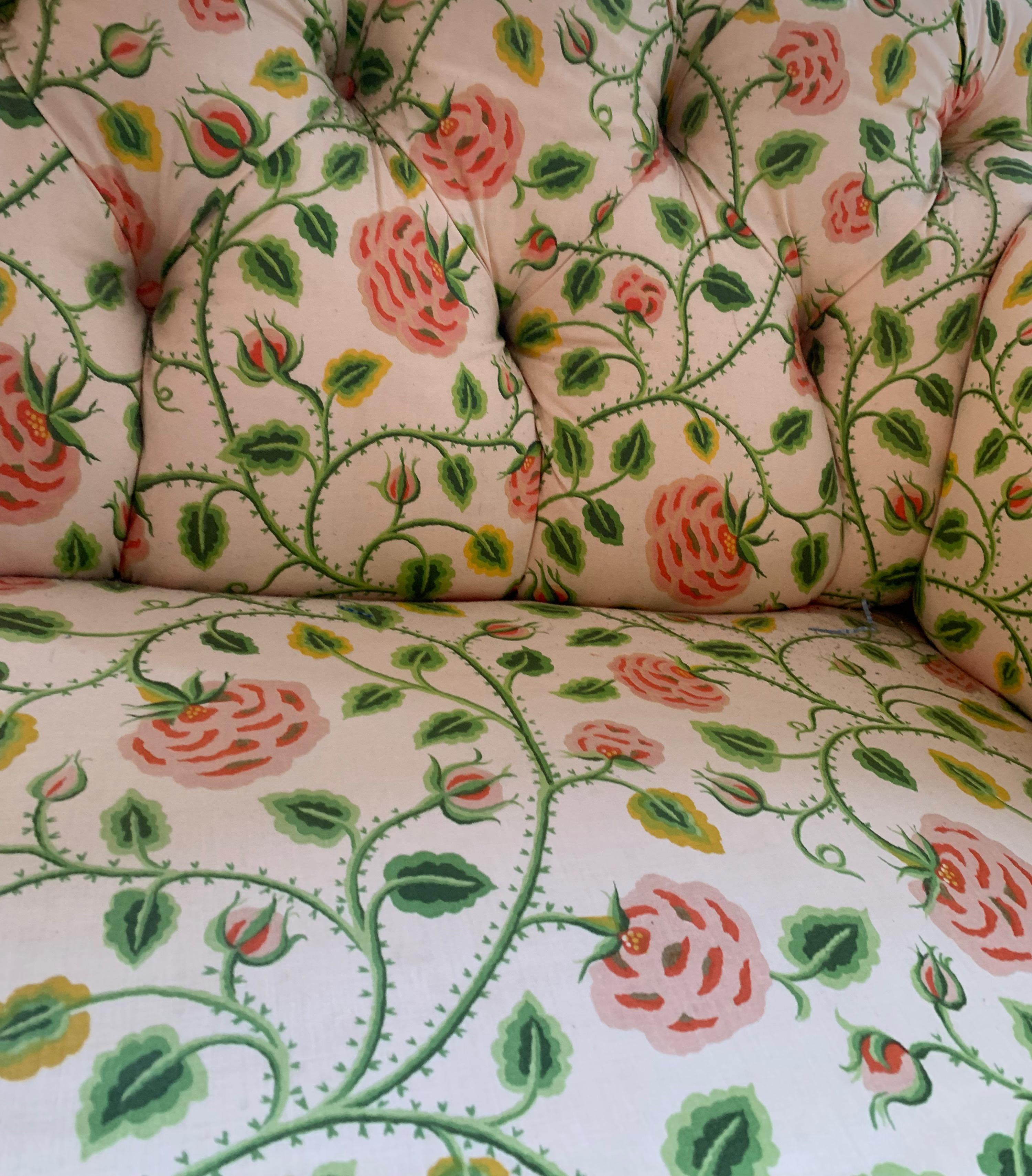 Antique Chaise Longue, Pink Tea Rose, Chintz Skirt & Pillow Lounge In Fair Condition In Brooklyn, NY