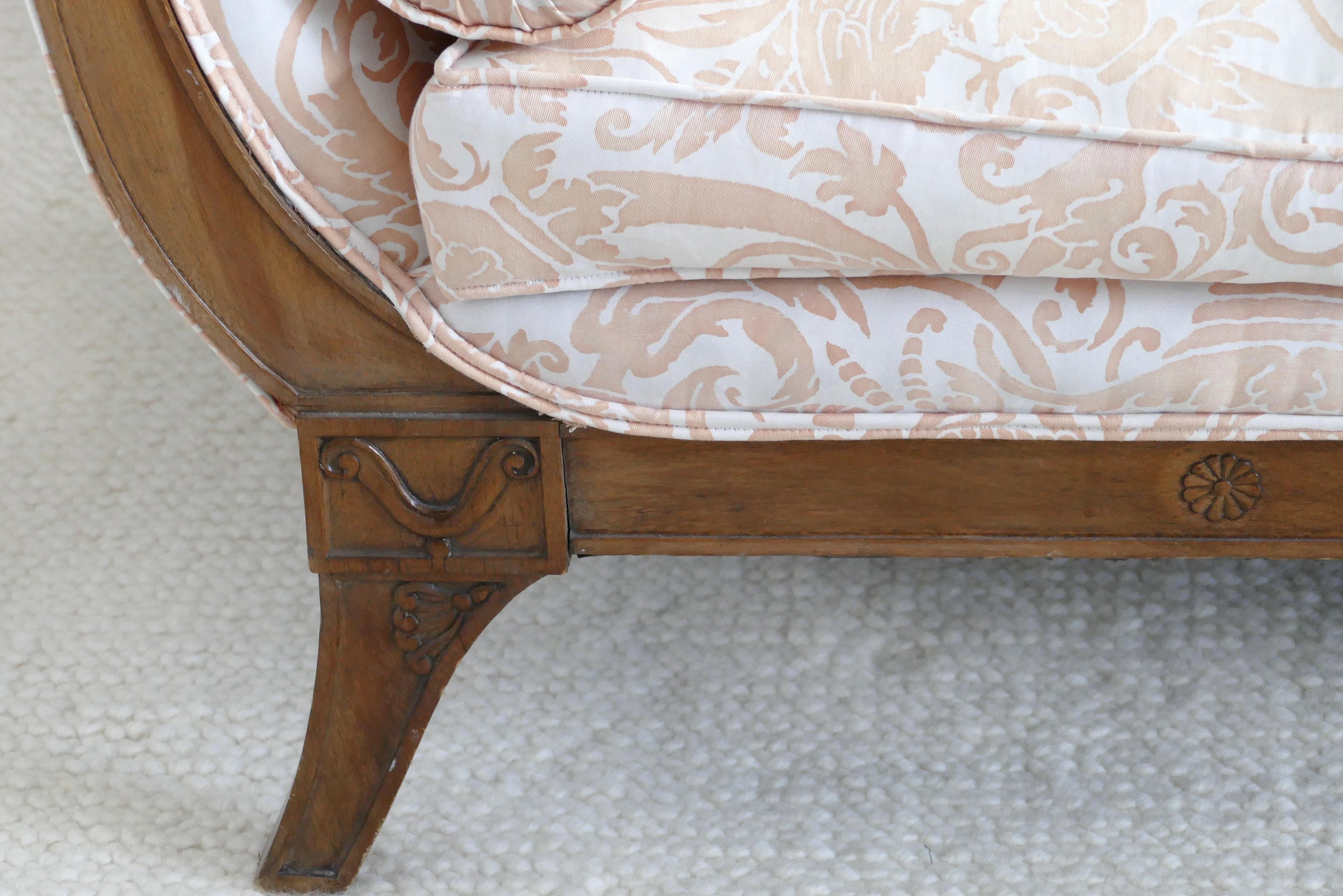 Antique Chaise Lounge Upholstered in Fortuny Fabric with a Carved Wood Frame In Good Condition In Miami, FL