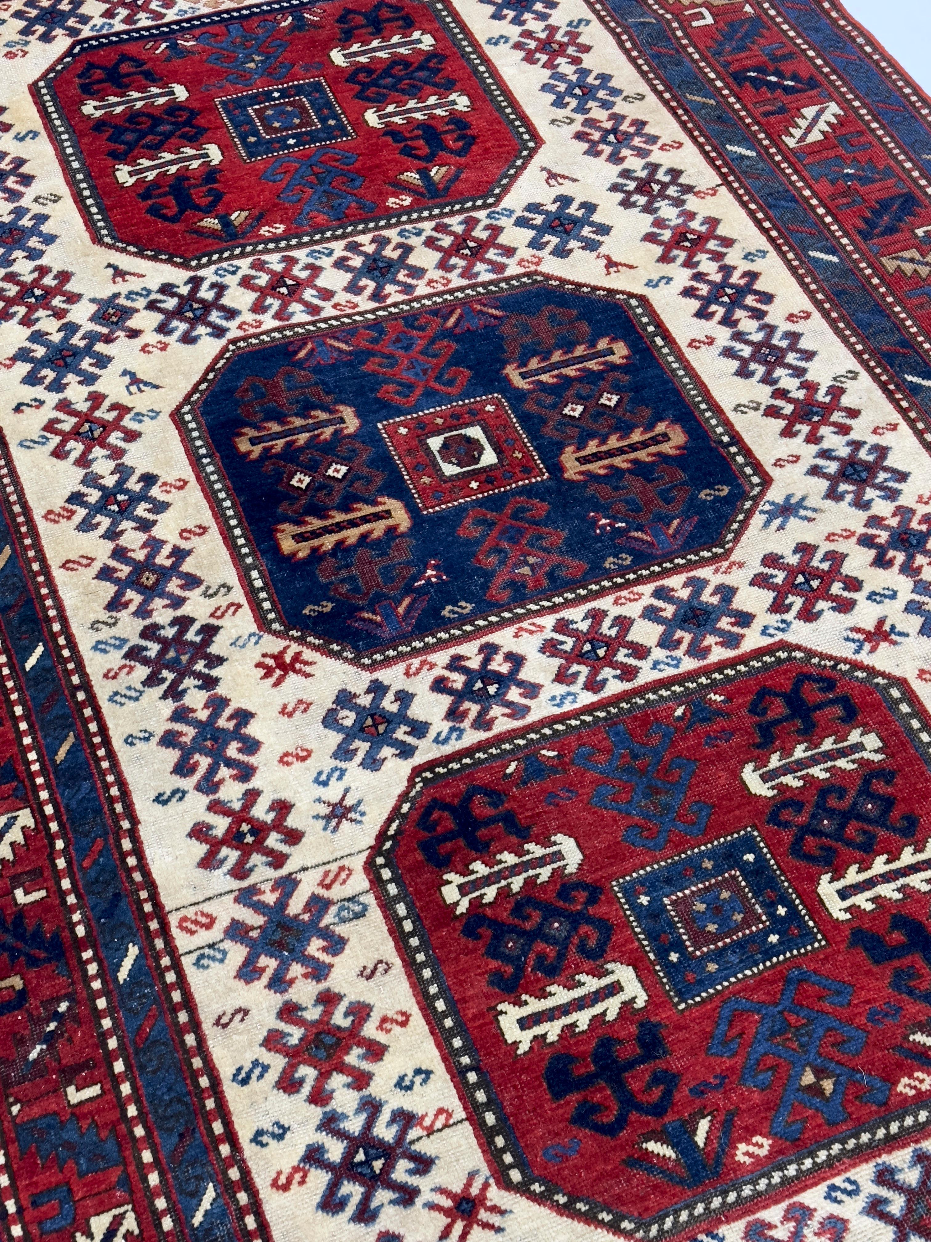 Antike Chajli Kazak Teppich 4'10