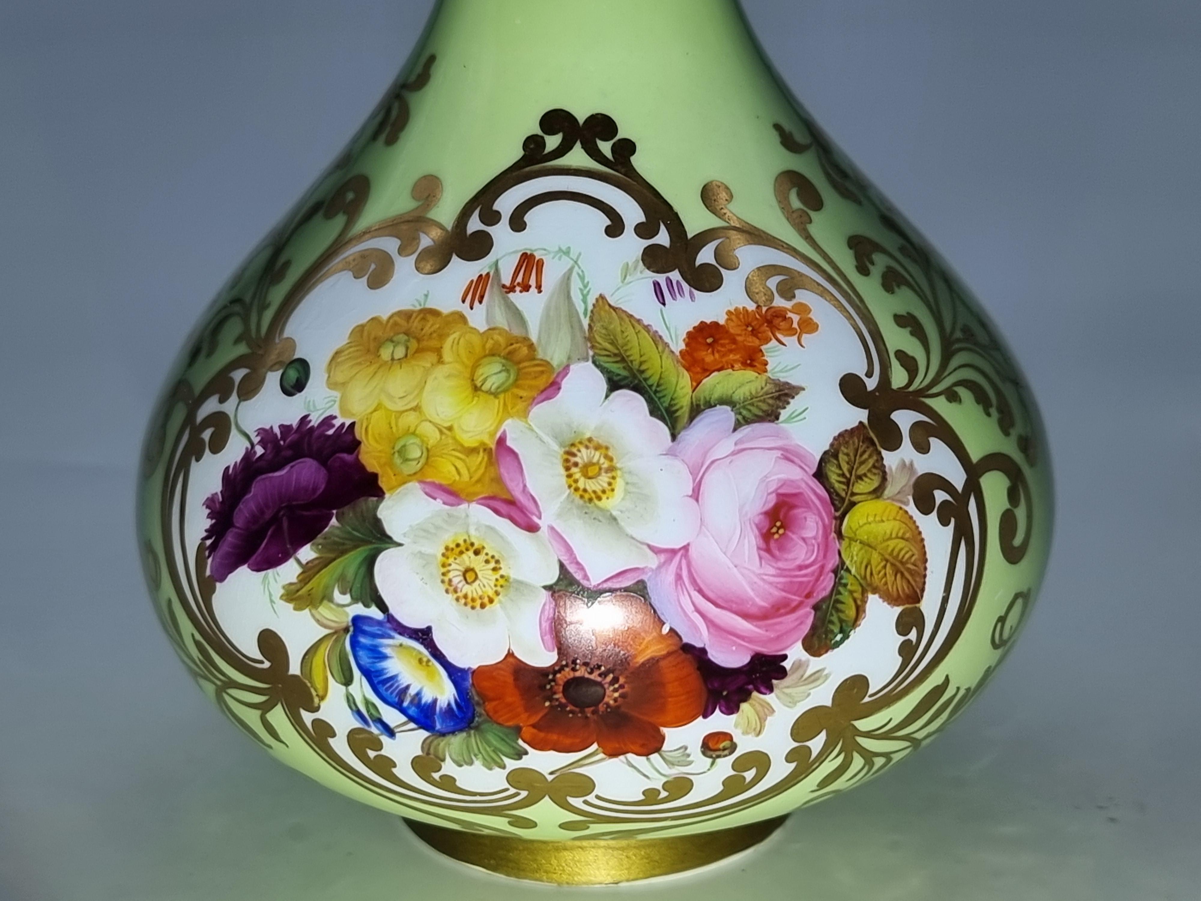 Antique Chamberlain and Co. Worcester hand painted vase with floral motifs c1830 For Sale 10