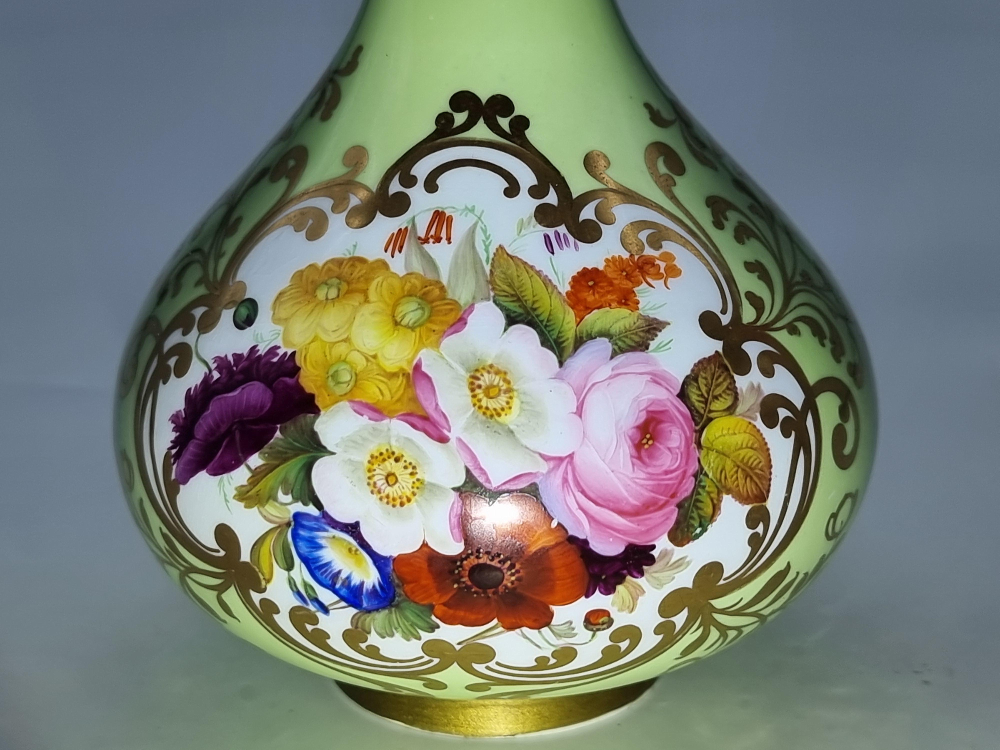 Antike Chamberlain and Co. Handbemalte Worcester-Vase mit Blumenmotiven, um 1830 im Angebot 11