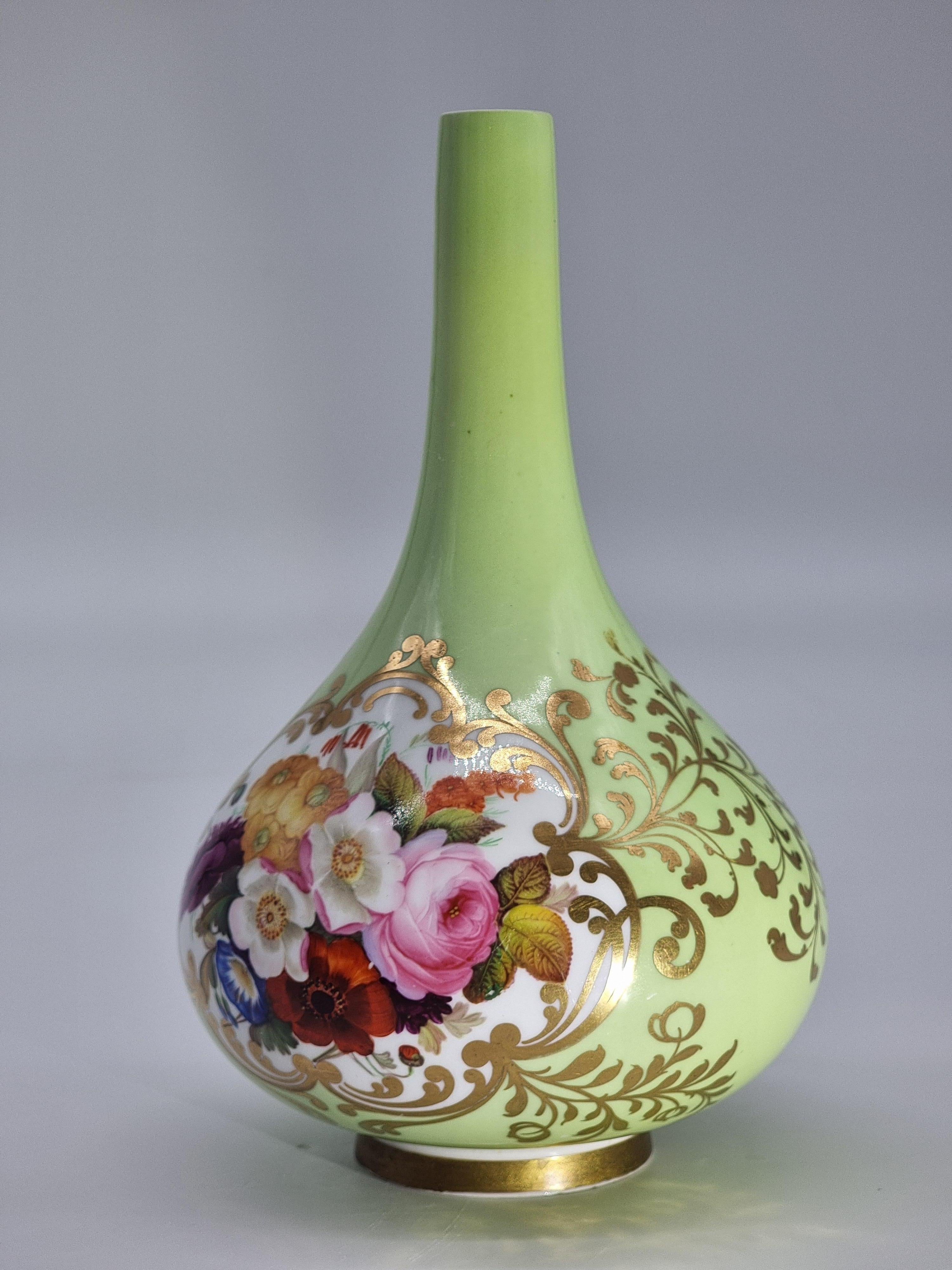 George IV Antique Chamberlain and Co. Worcester hand painted vase with floral motifs c1830 For Sale